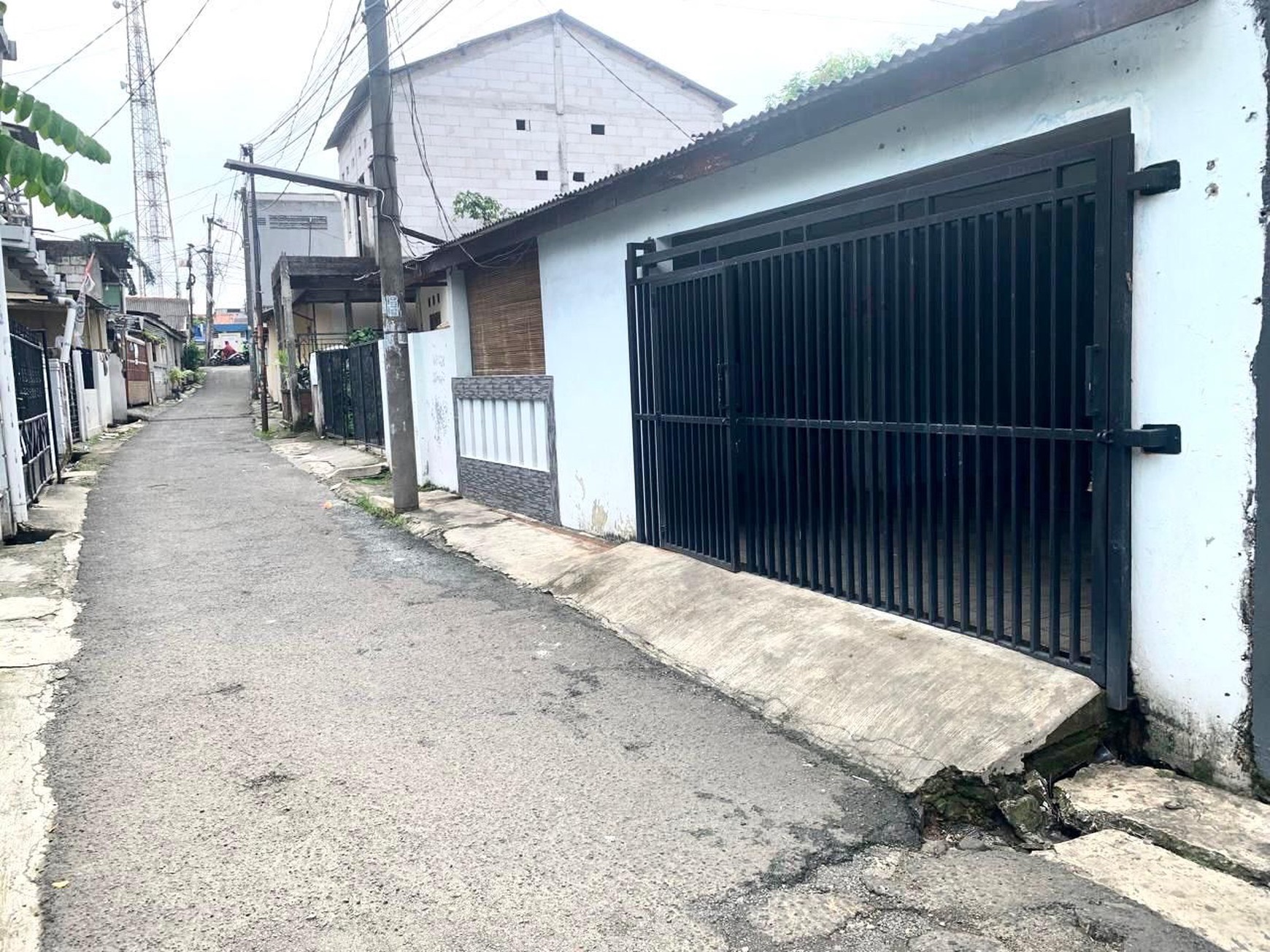 Dijual Rumah di Jalan Swadaya Ceger, Pondok Aren, Tangerang Selatan