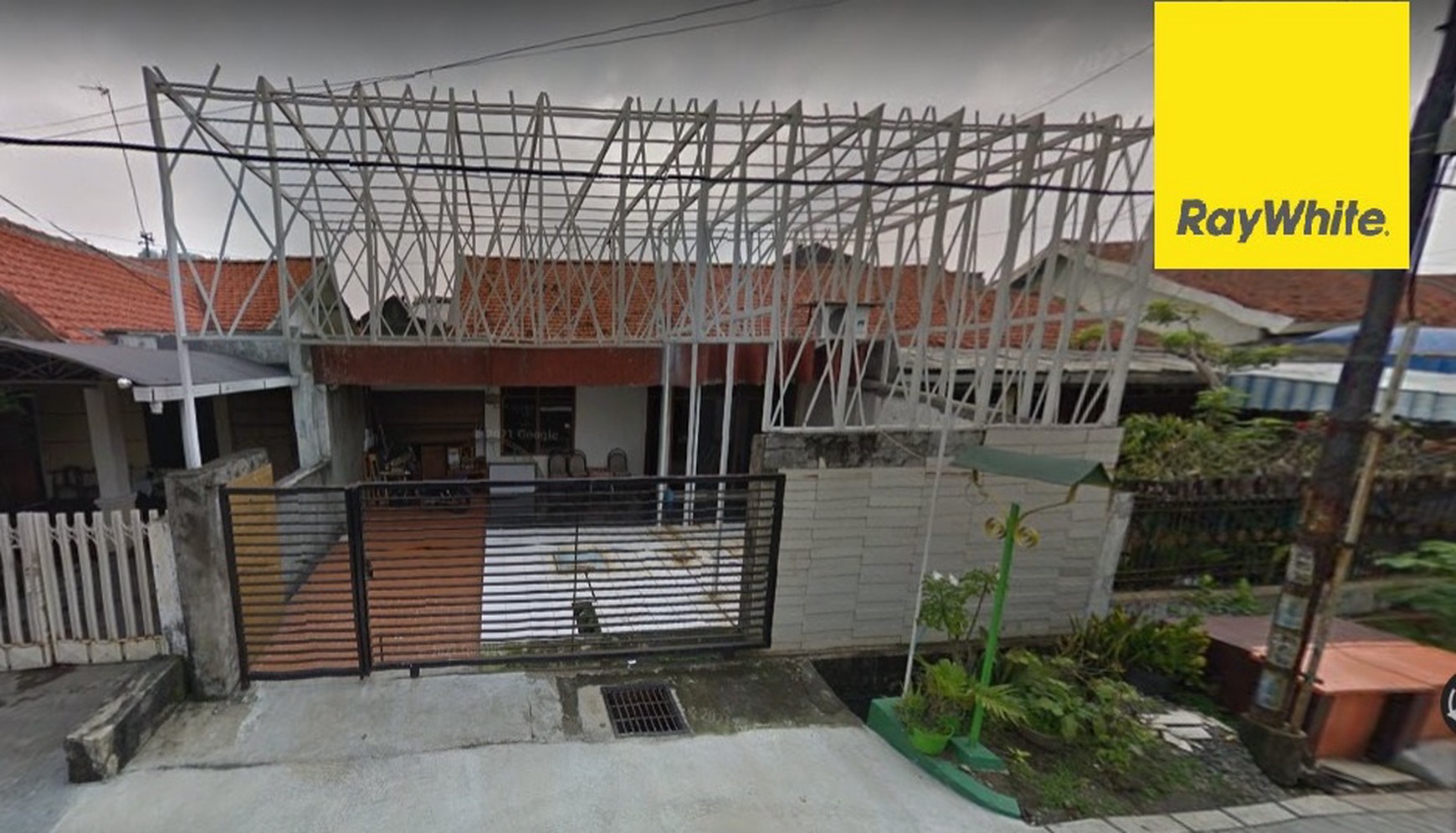 Dijual Rumah SHM di Tenggilis Mejoyo Selatan Surabaya