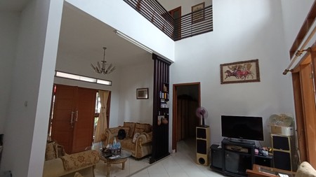 Di jual Rumah Tinggal 2 Lantai Bagus Dan Siap Huni di Jl Lantana Kemang Pratama, Bekasi Jawa Barat