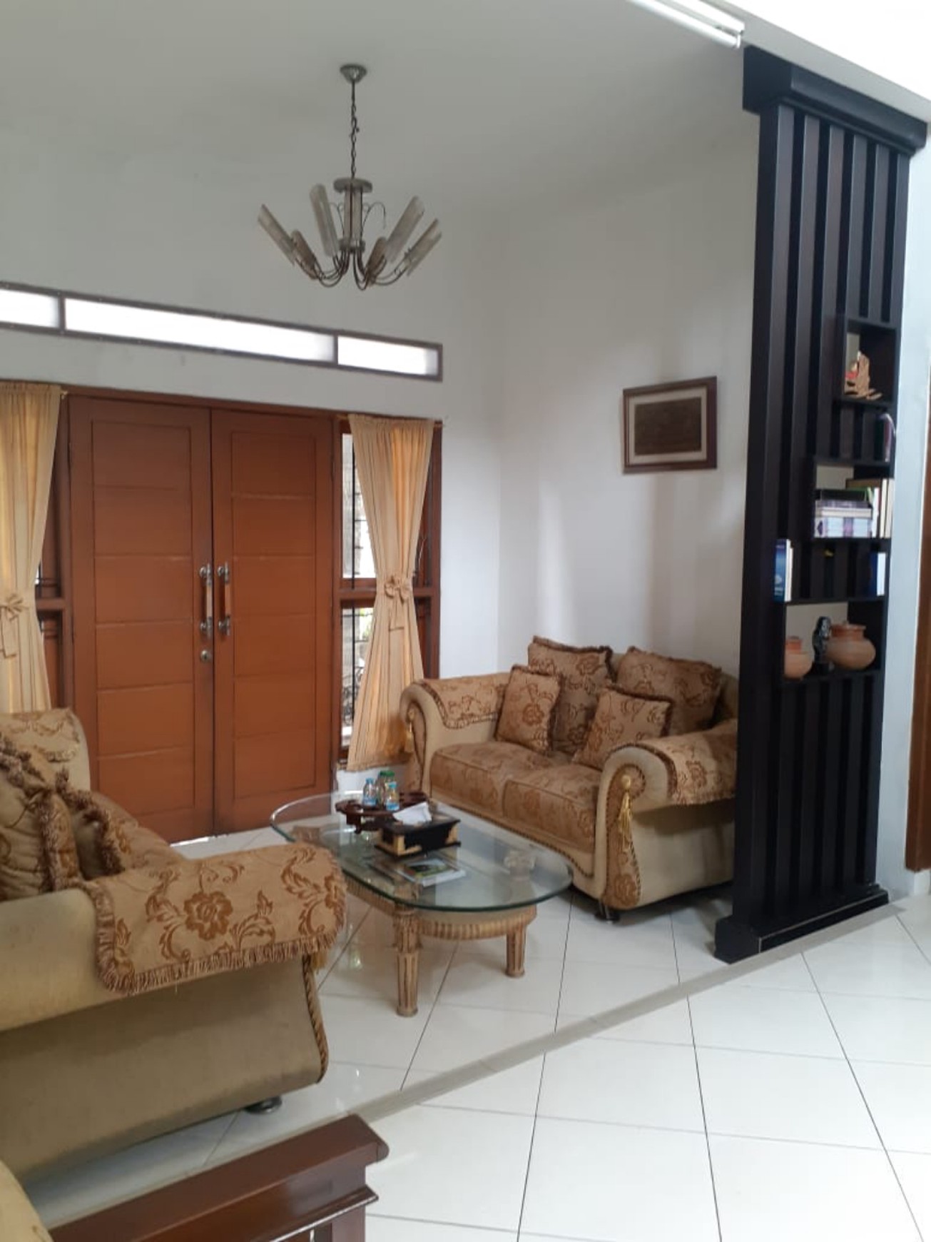 Dijual Rumah Tinggal 2 Lantai Bagus Dan Siap Huni di Jl Lantan Kemang Pratama, Bekasi
