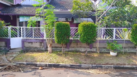 Rumah Hitung Tanah Luas 300 m2 dengan Lokasi Strategis @Pamulang Barat, Pamulang