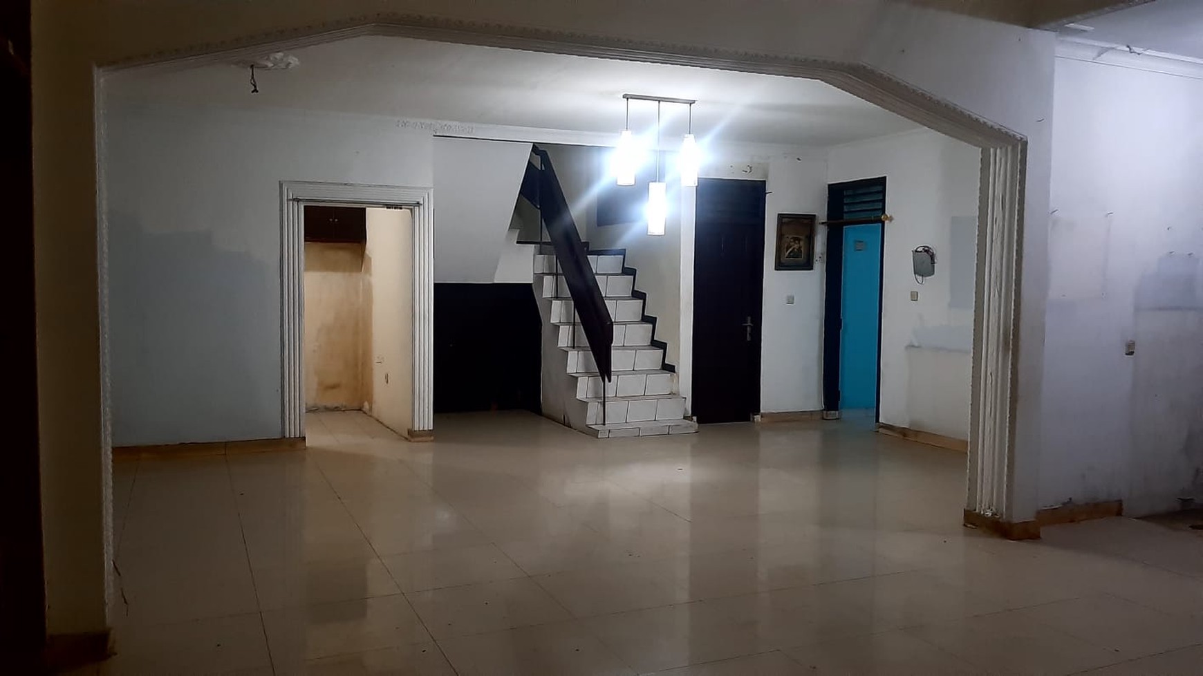 Dijual Rumah Tua di jalan Delman, Tanah Kusir, Jaksel