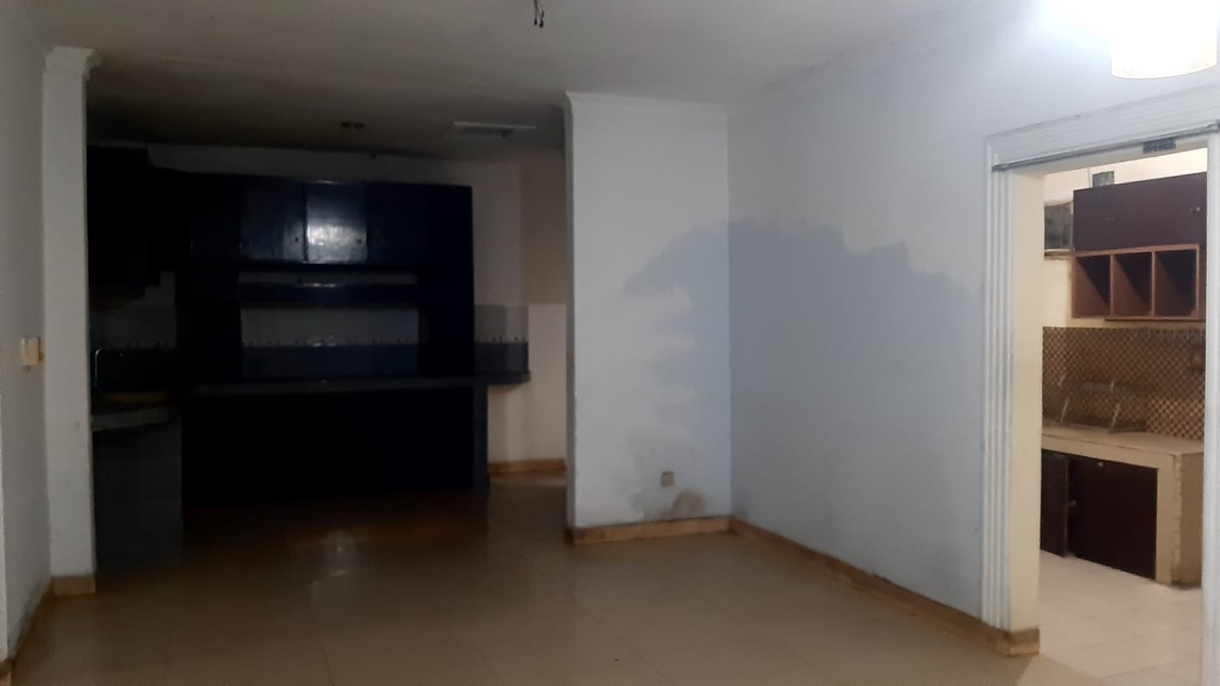 Dijual Rumah Tua di jalan Delman, Tanah Kusir, Jaksel