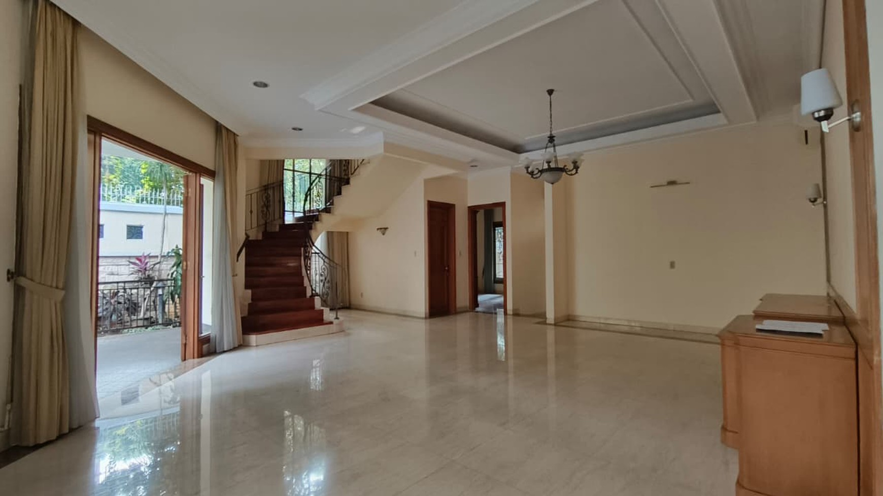 Rumah disewakan di Pondok Indah - Tenang dan Aman