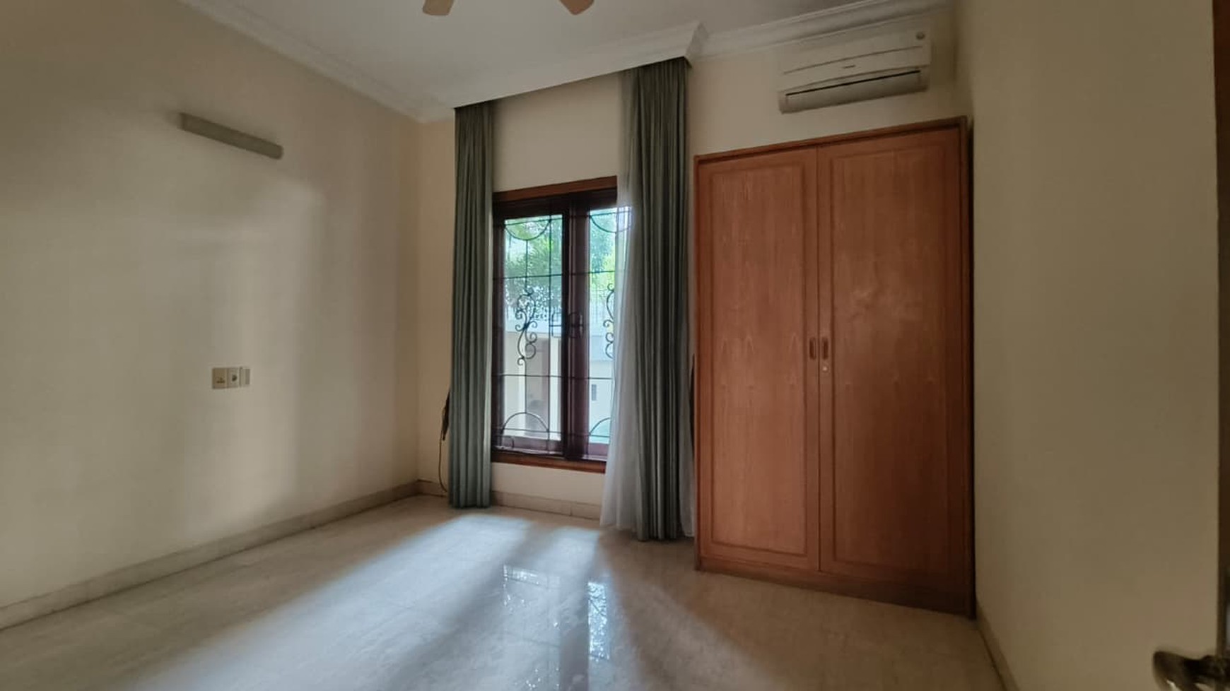 Rumah disewakan di Pondok Indah - Tenang dan Aman