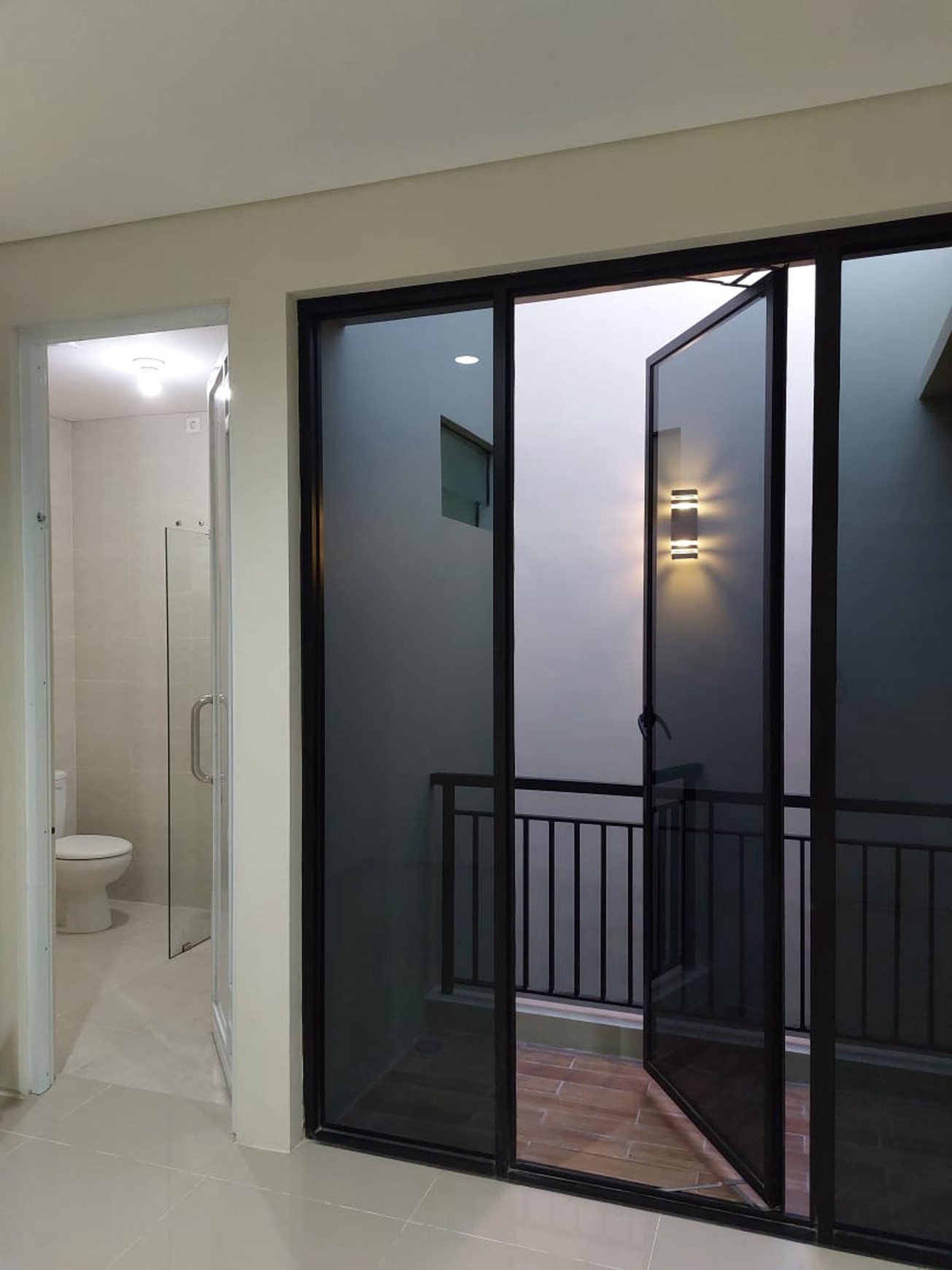 DIJUAL & DISEWAKAN RUMAH SIAP HUNI NORTHWEST HILL, Citraland, Surabaya Barat