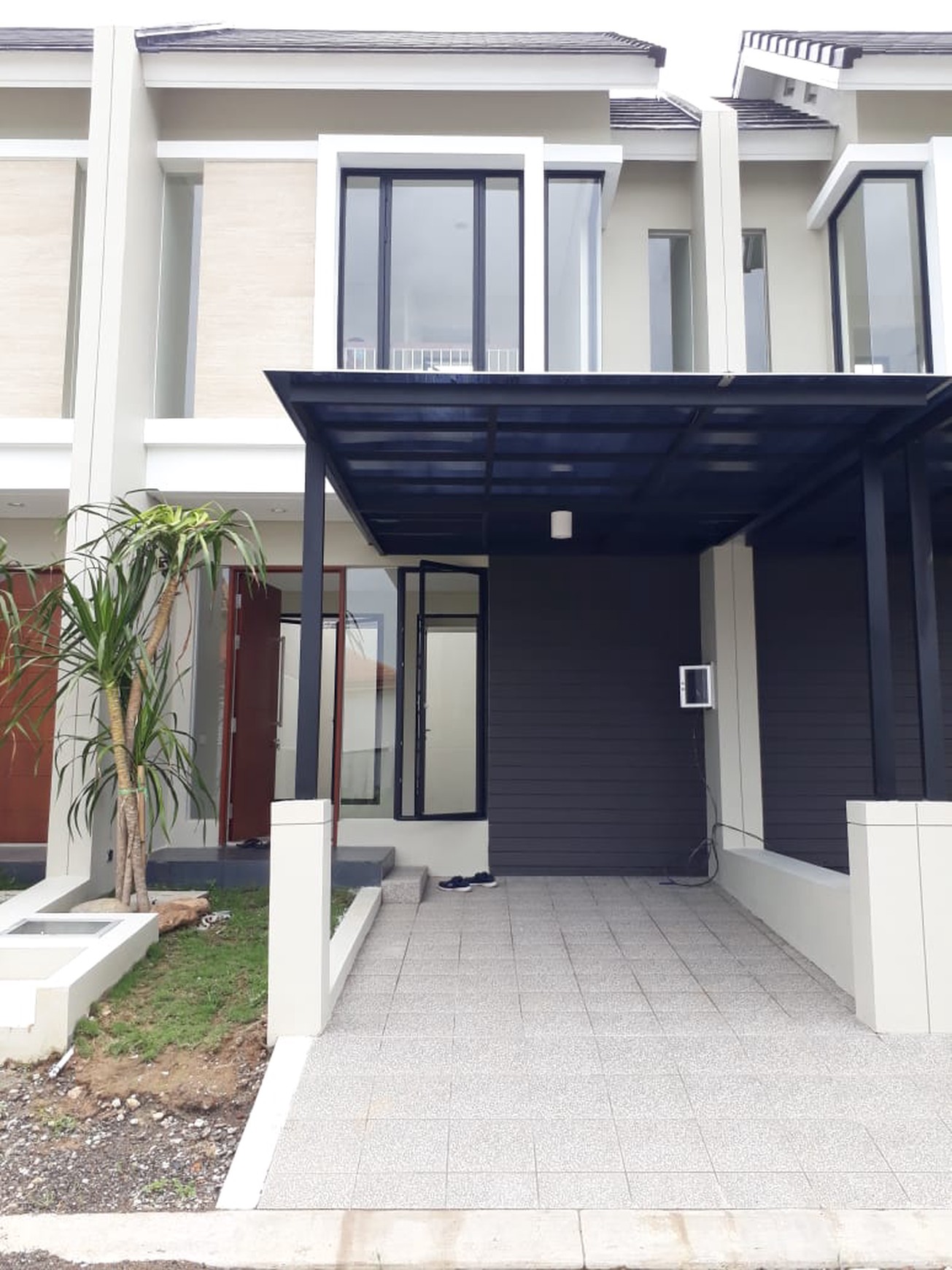 DIJUAL & DISEWAKAN RUMAH SIAP HUNI NORTHWEST HILL, Citraland, Surabaya Barat