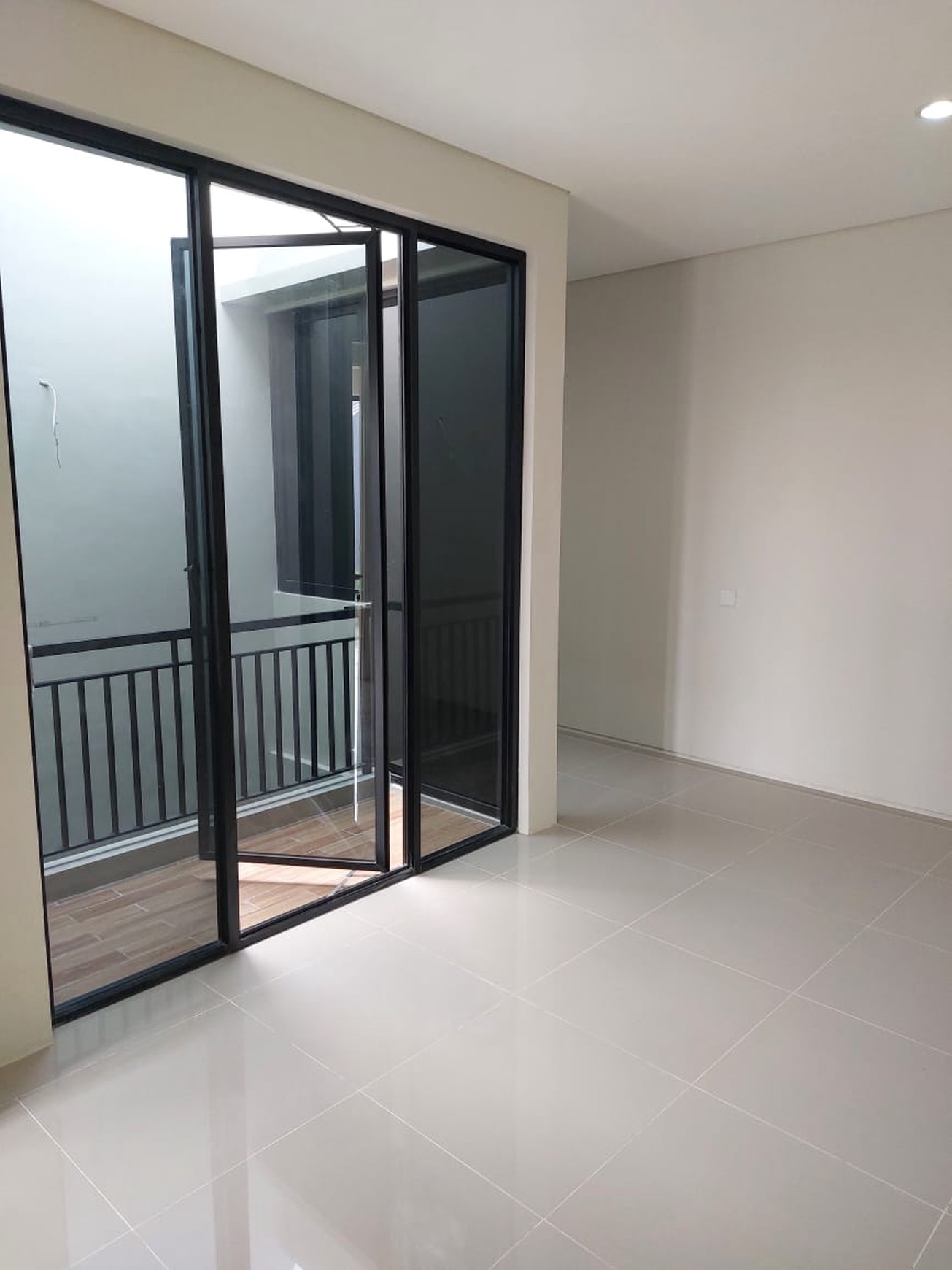 DIJUAL & DISEWAKAN RUMAH SIAP HUNI NORTHWEST HILL, Citraland, Surabaya Barat