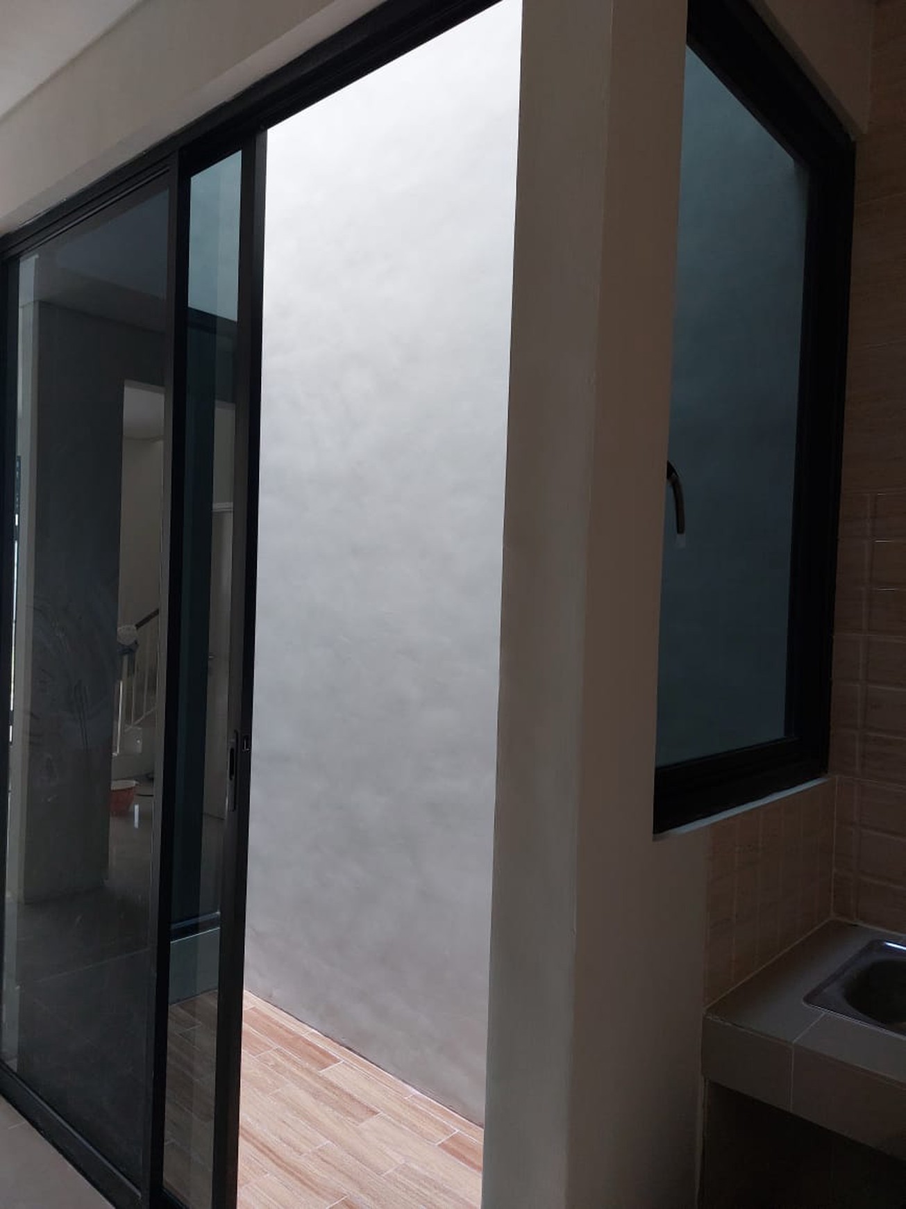 DIJUAL & DISEWAKAN RUMAH SIAP HUNI NORTHWEST HILL, Citraland, Surabaya Barat