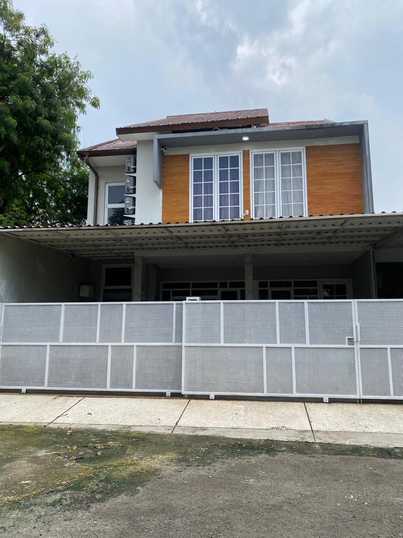 Rumah 2 Lantai Graha Bintaro Siap Huni dengan Hunian Nyaman dan Asri @Pondok Aren