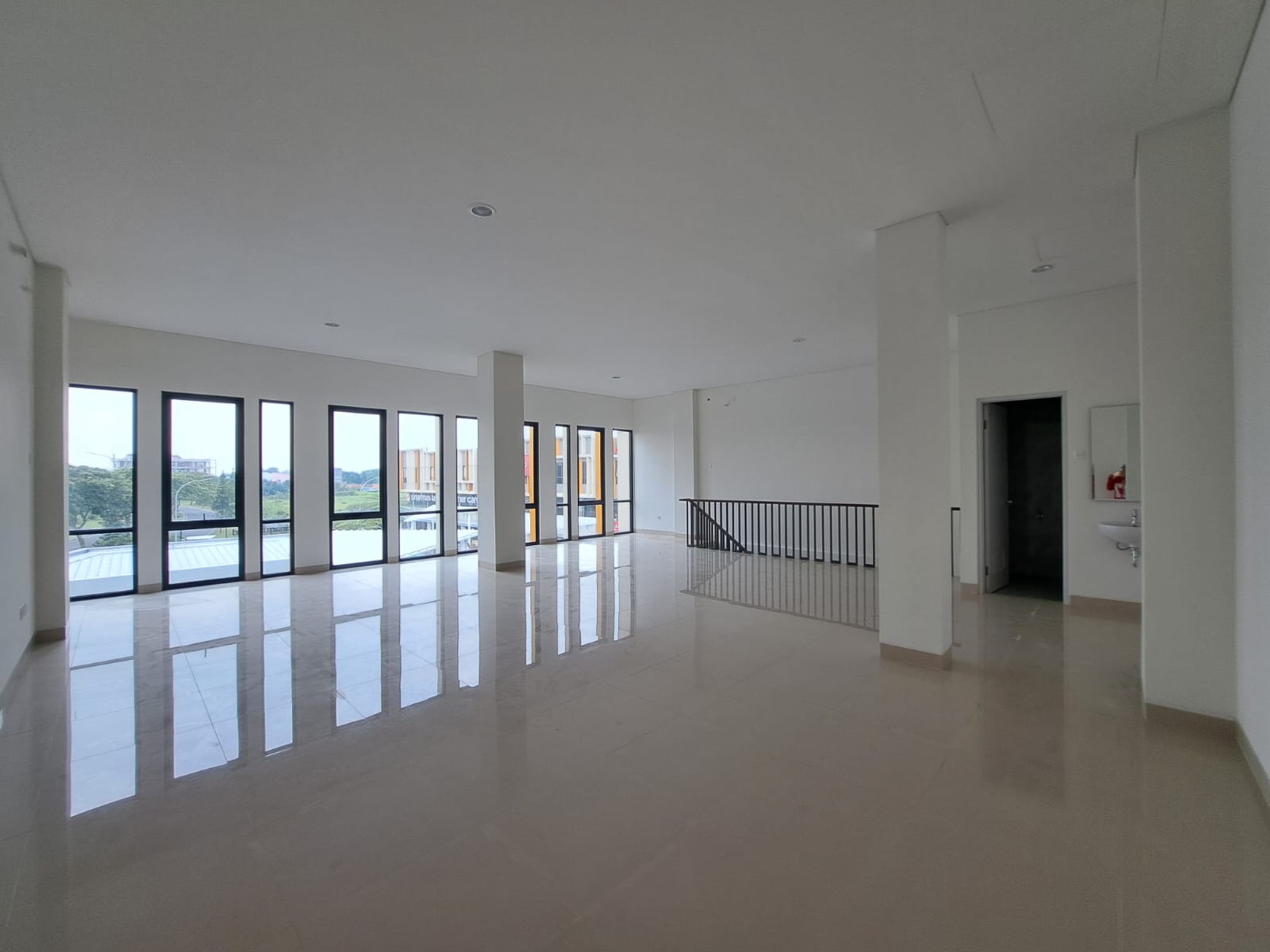Ruko Gandeng 3 Lantai di The Loop BSD City