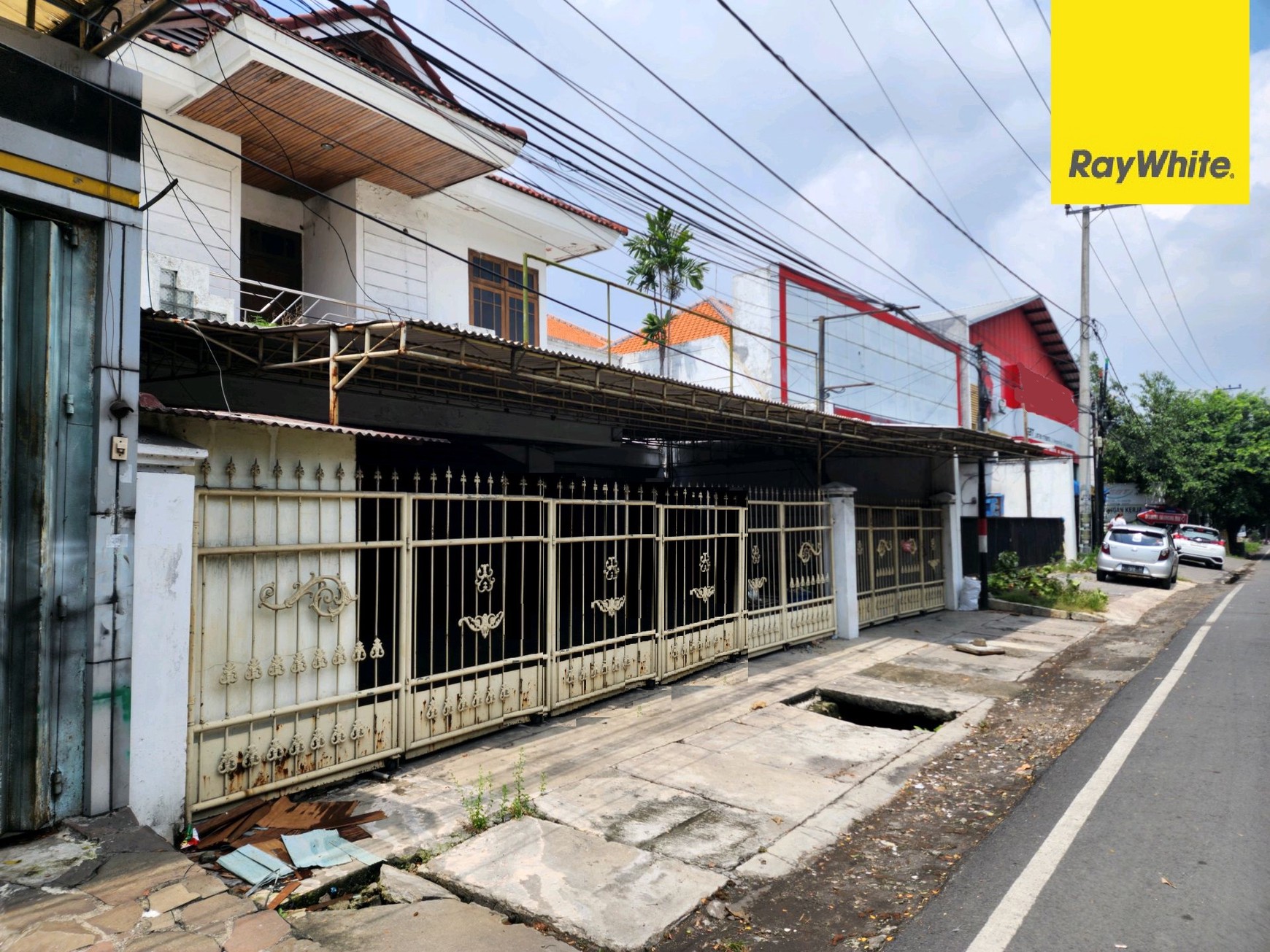 Disewakan Rumah 2 lantai di Jalan Raya Kenjeran Surabaya