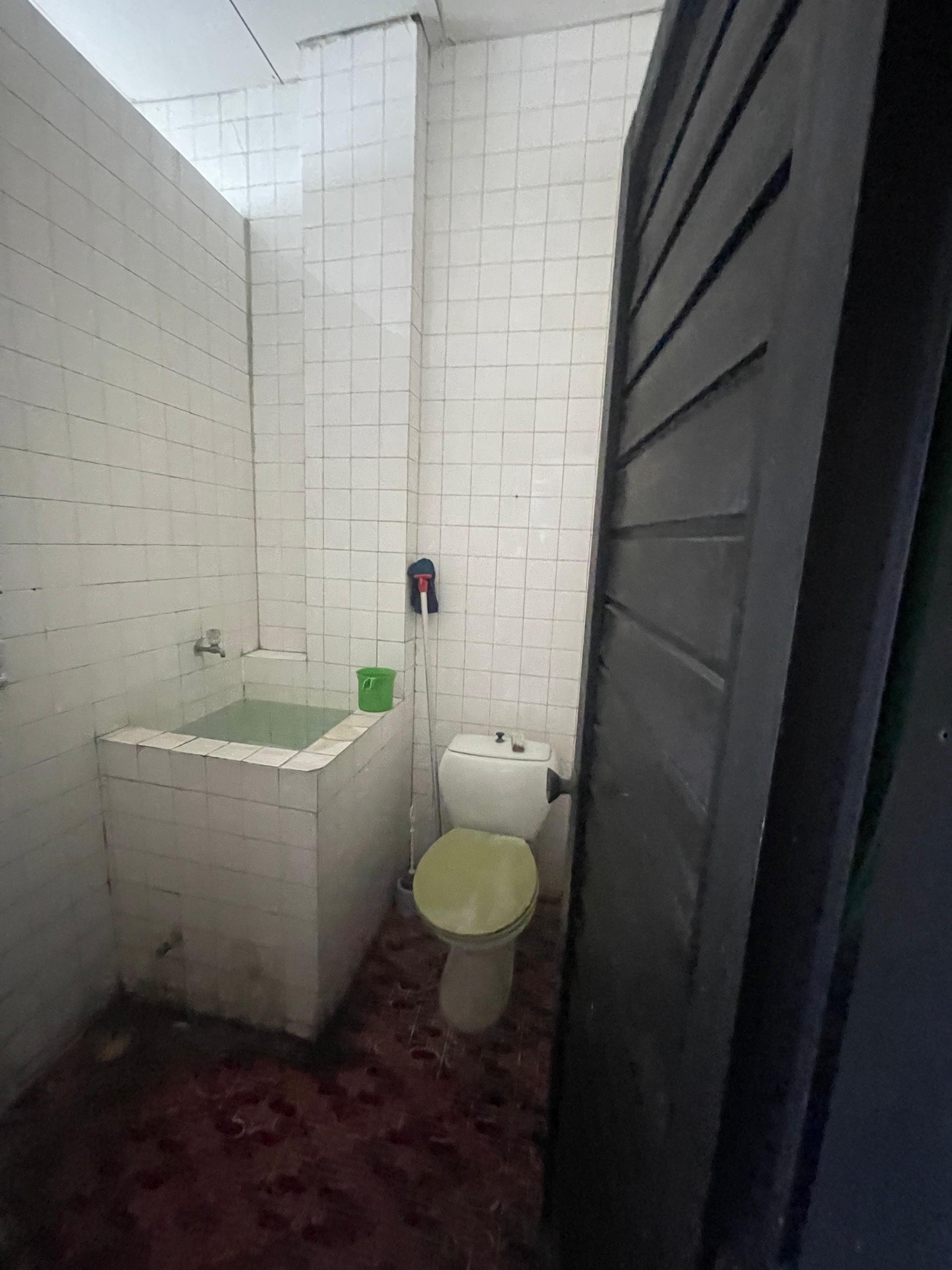 DIJUAL RUKO HAYAM WURUK 3,5 LANTAI MURAH DAN SIAP PAKAI