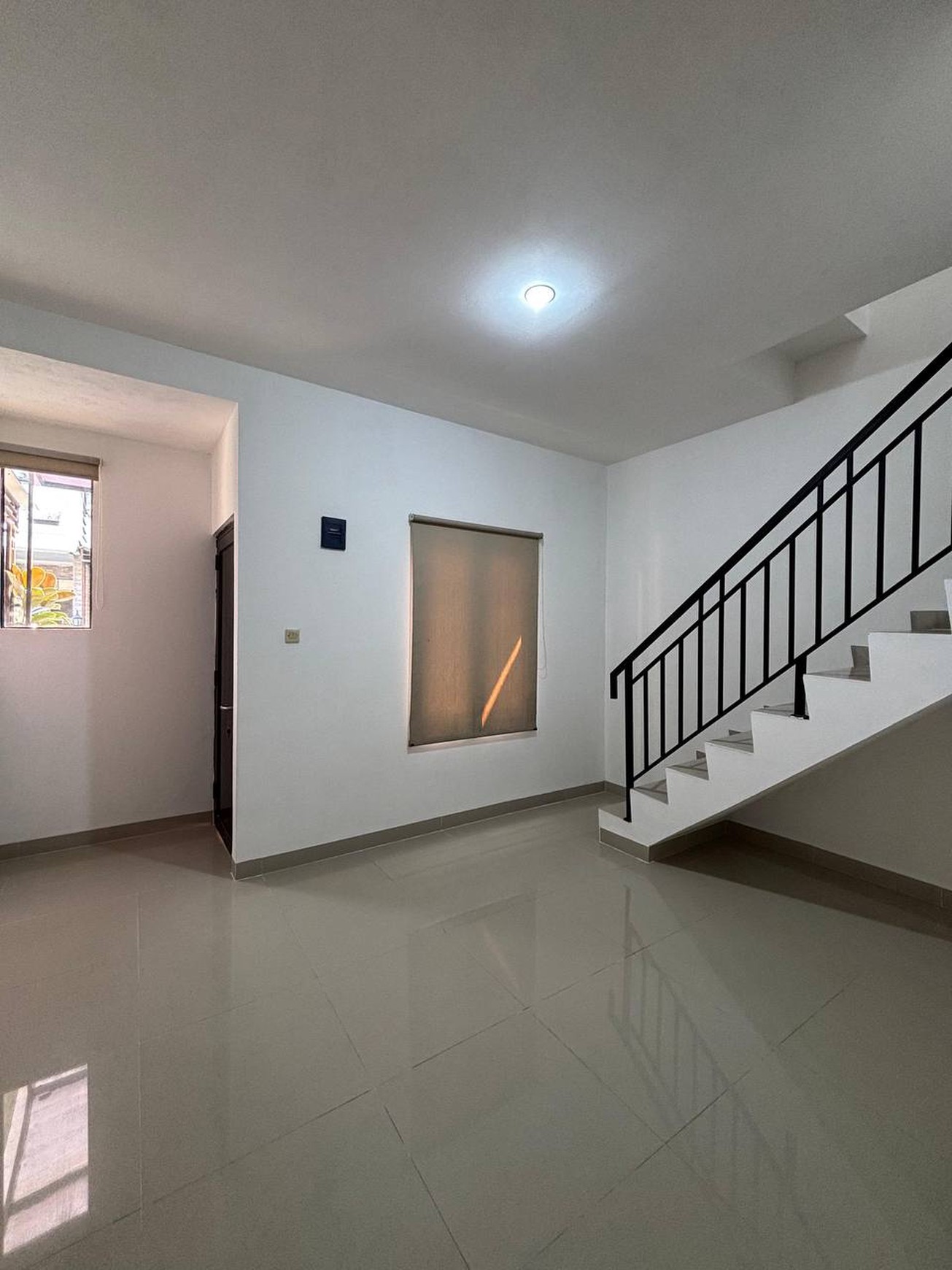 Rumah 2 Lantai Siap Huni dengan Hunian Nyaman dan Asri @Pamulang