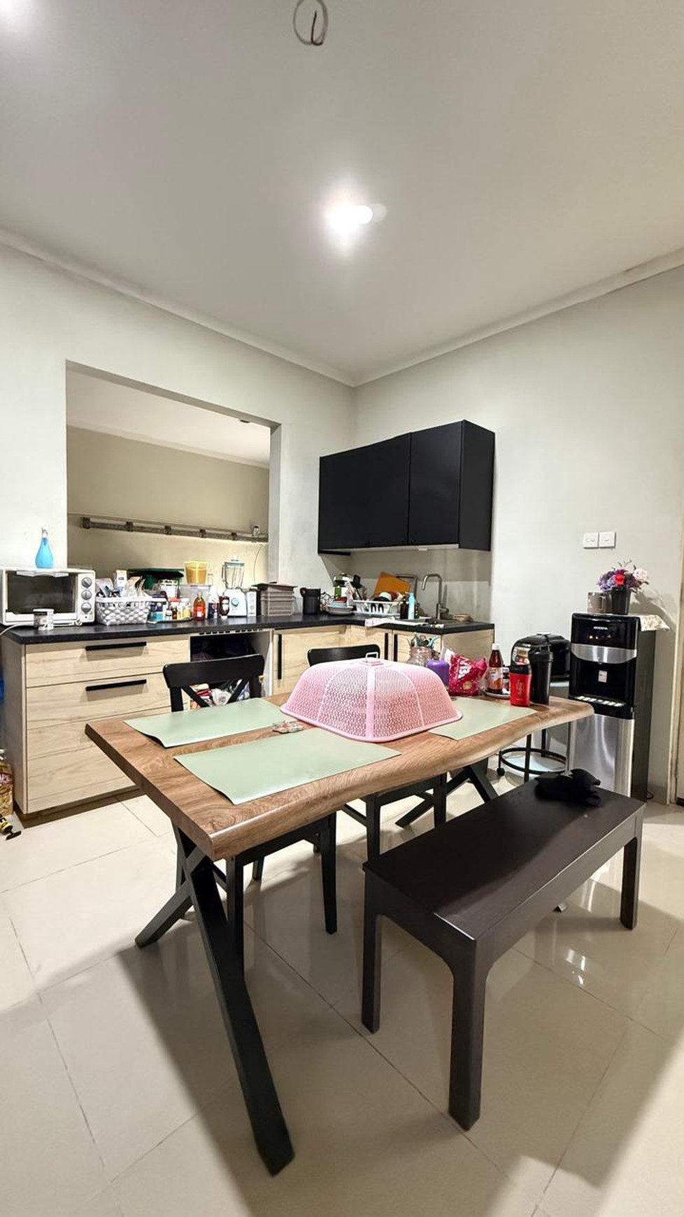 Rumah 2½ Lantai Siap Huni dengan 4 KT dan 4 Km SHM Semi Furnished @Bintaro, Sektor 7