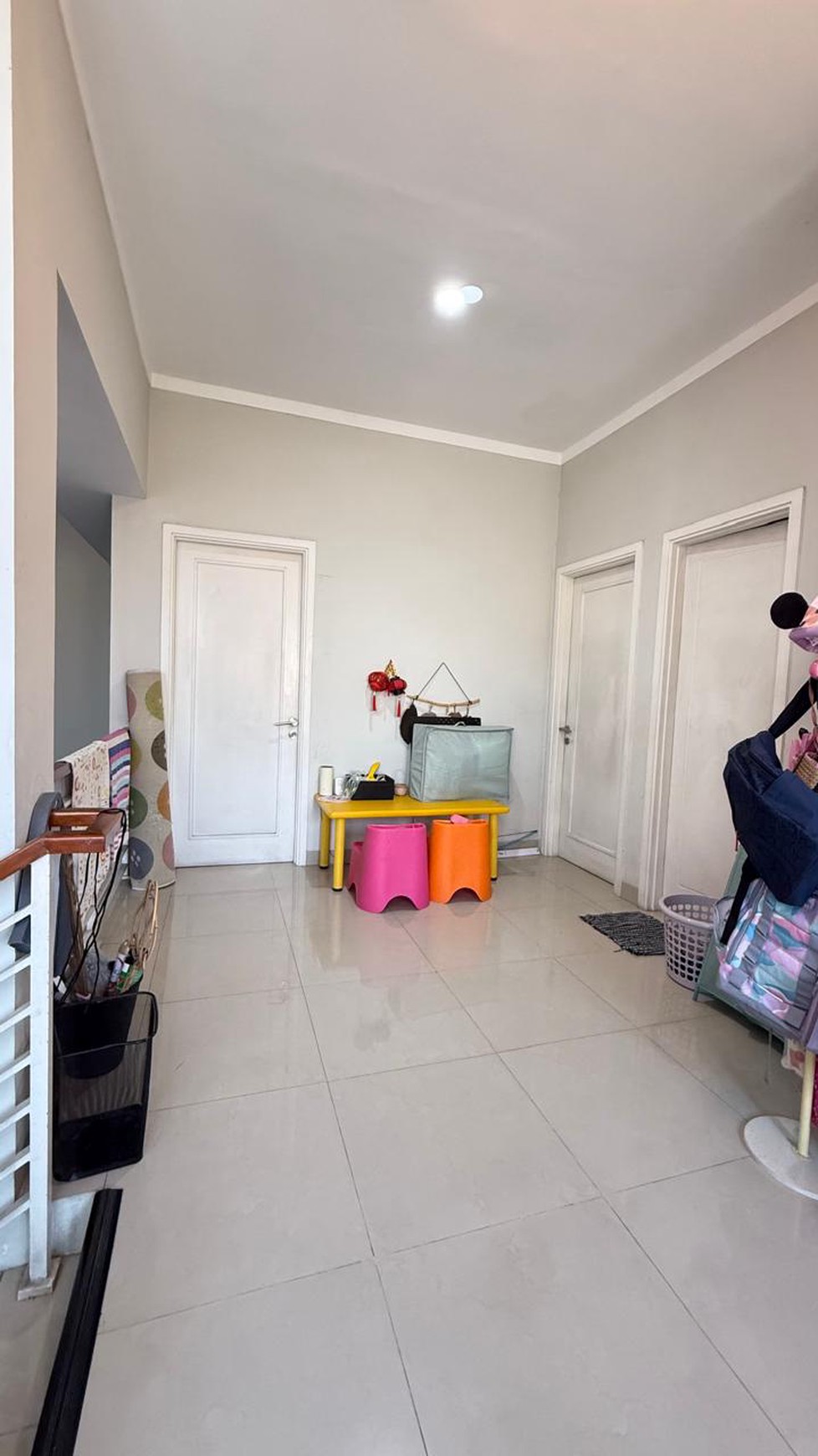 Rumah 2½ Lantai Siap Huni dengan 4 KT dan 4 Km SHM Semi Furnished @Bintaro, Sektor 7