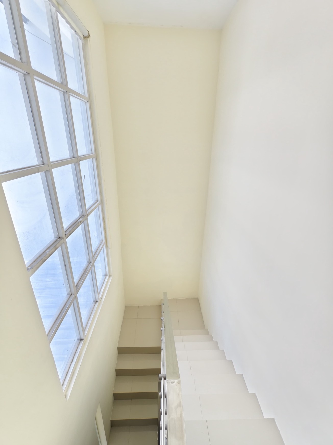 Hunian Modern di Rungkut Surabaya - SHM, Full AC, 5 Menit ke UPN/STIKOM