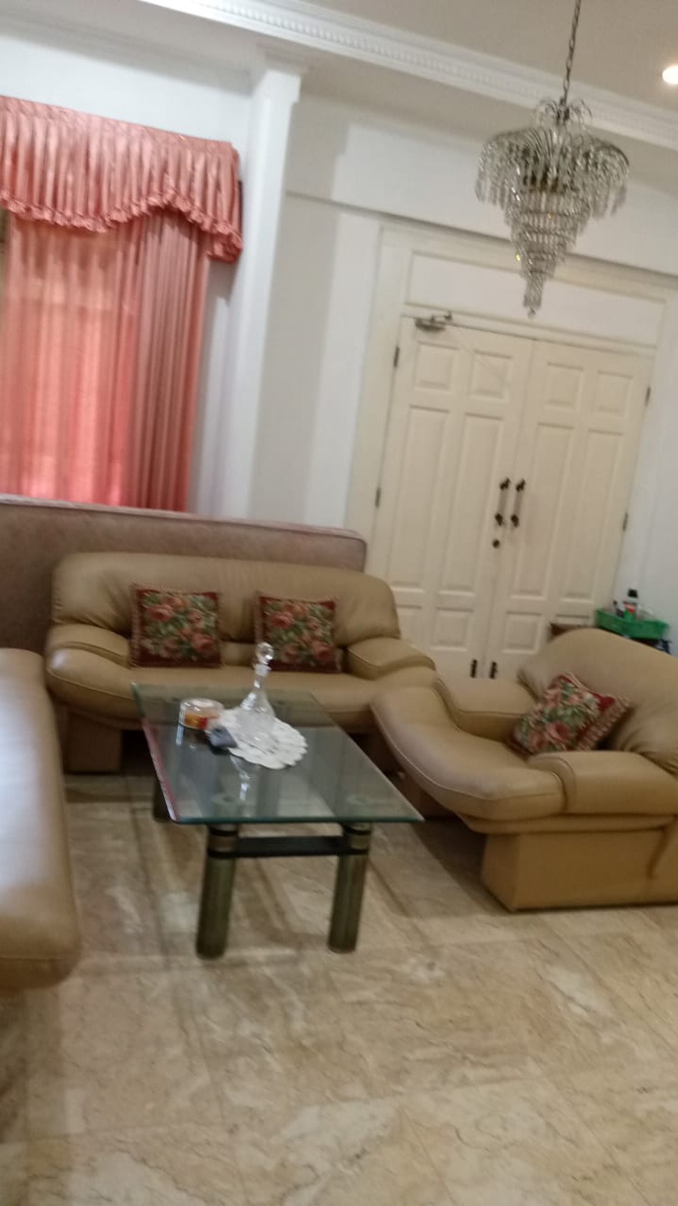 DIJUAL KOMPLEK INTERCON TAMAN KEBON JERUK KEMBANGAN JAKARTA BARAT