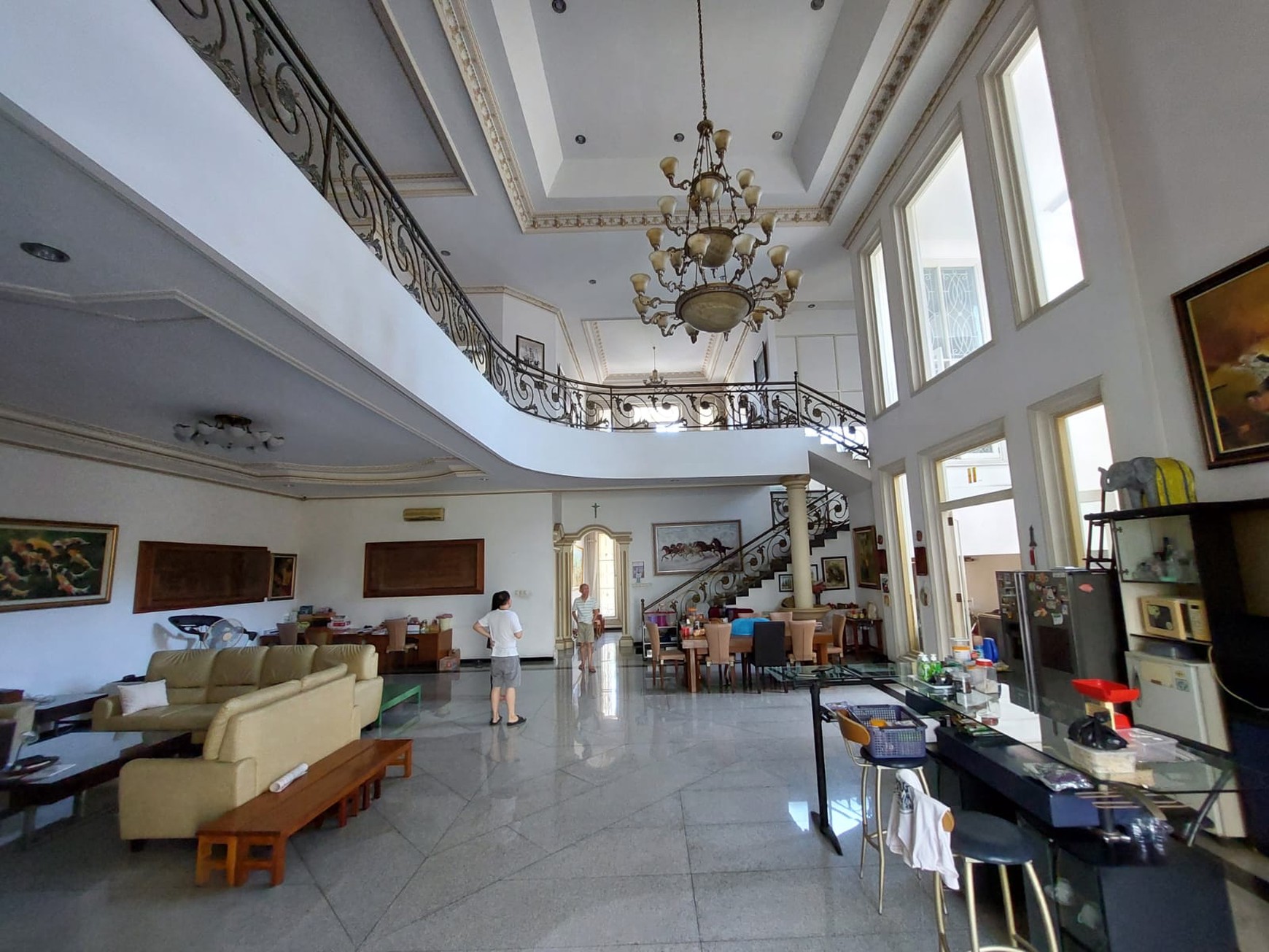 Dijual Rumah Dharmahusada Indah Mewah Classic Terawat Butuh Cepat Laku 