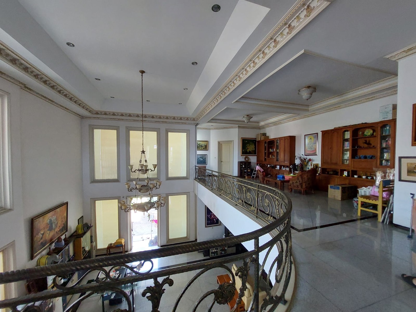 Dijual Rumah Dharmahusada Indah Mewah Classic Terawat Butuh Cepat Laku 