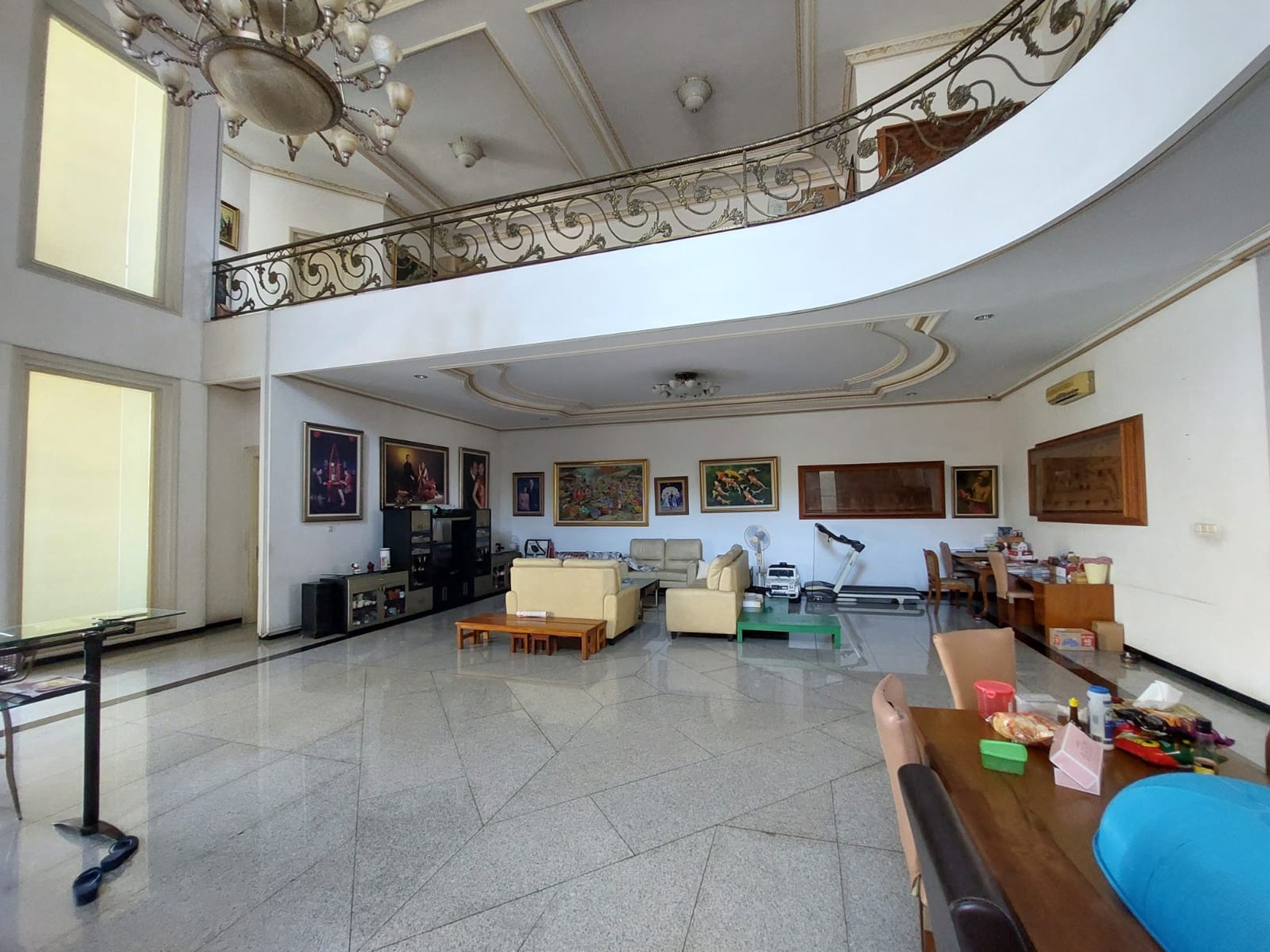 Dijual Rumah Dharmahusada Indah Mewah Classic Terawat Butuh Cepat Laku 