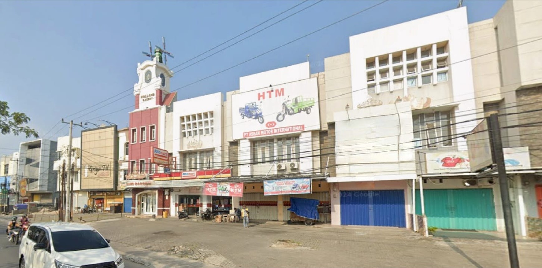 Ruko 3 lantai di jalan gajah mada
