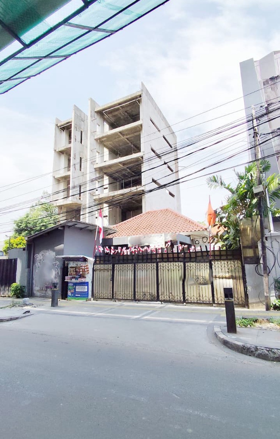 Rumah Hitung Tanah di Menteng Lokasi Premium Jakarta Pusat