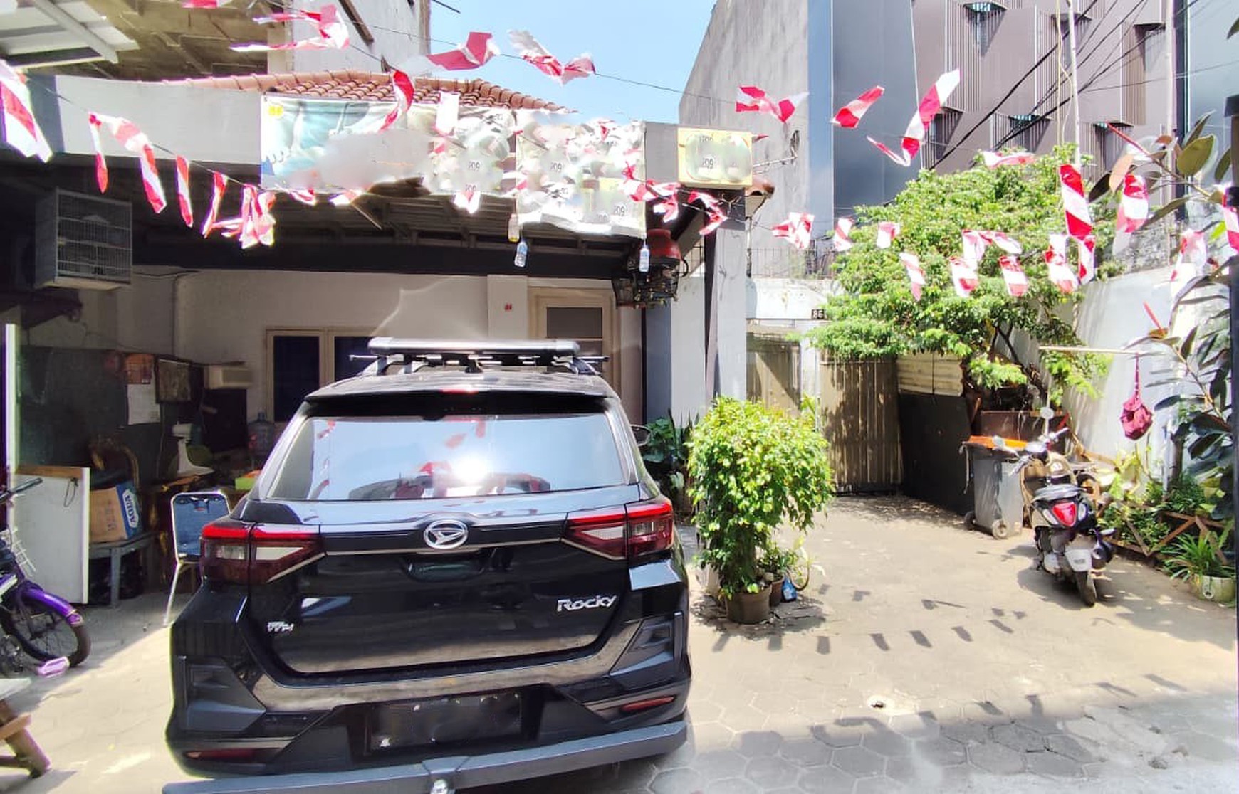Rumah Hitung Tanah di Menteng Lokasi Premium Jakarta Pusat