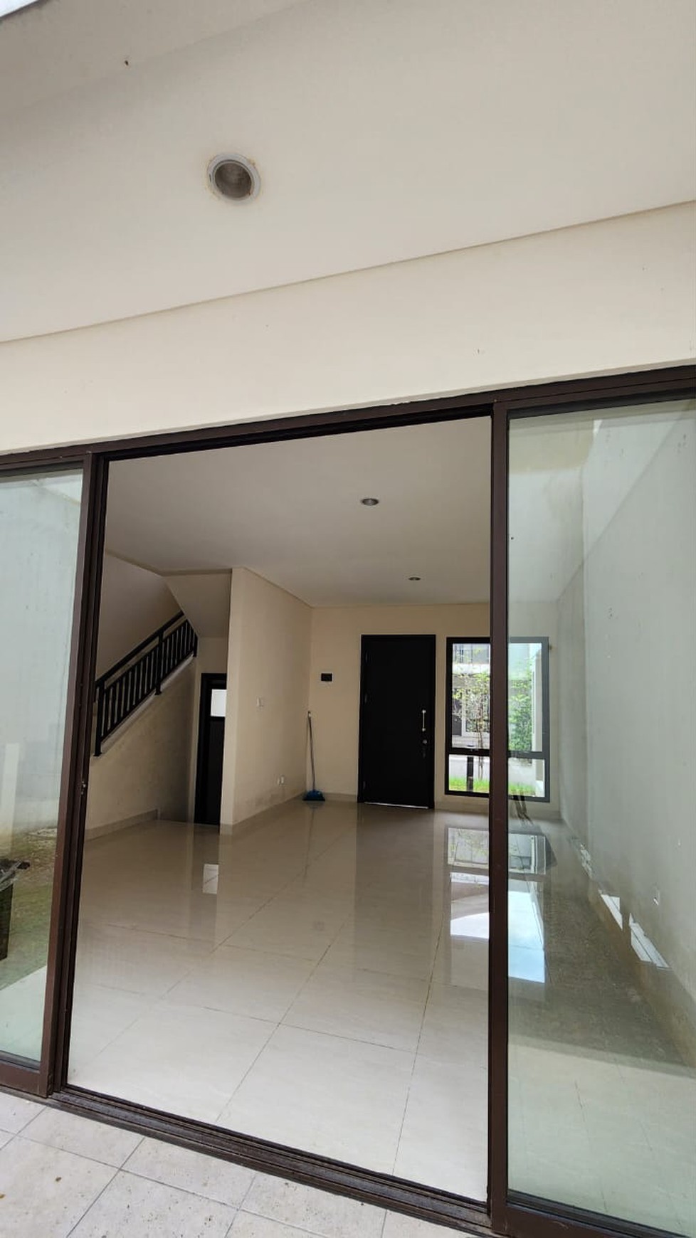 Turun  Harga Rumah 2 lantai di dalam cluster Podomoro Golf View Residence