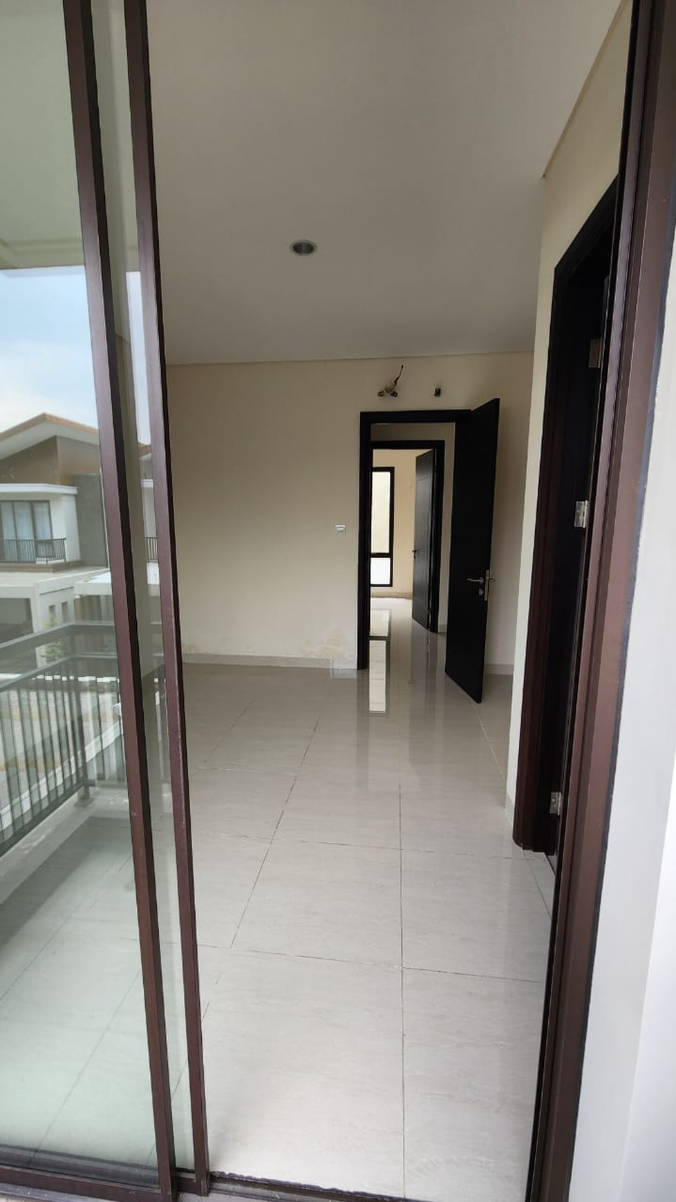 Turun  Harga Rumah 2 lantai di dalam cluster Podomoro Golf View Residence