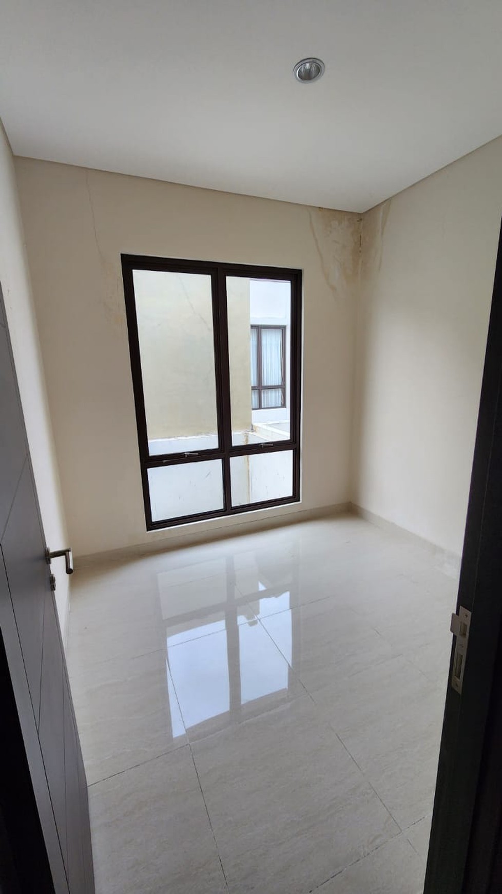 Turun  Harga Rumah 2 lantai di dalam cluster Podomoro Golf View Residence