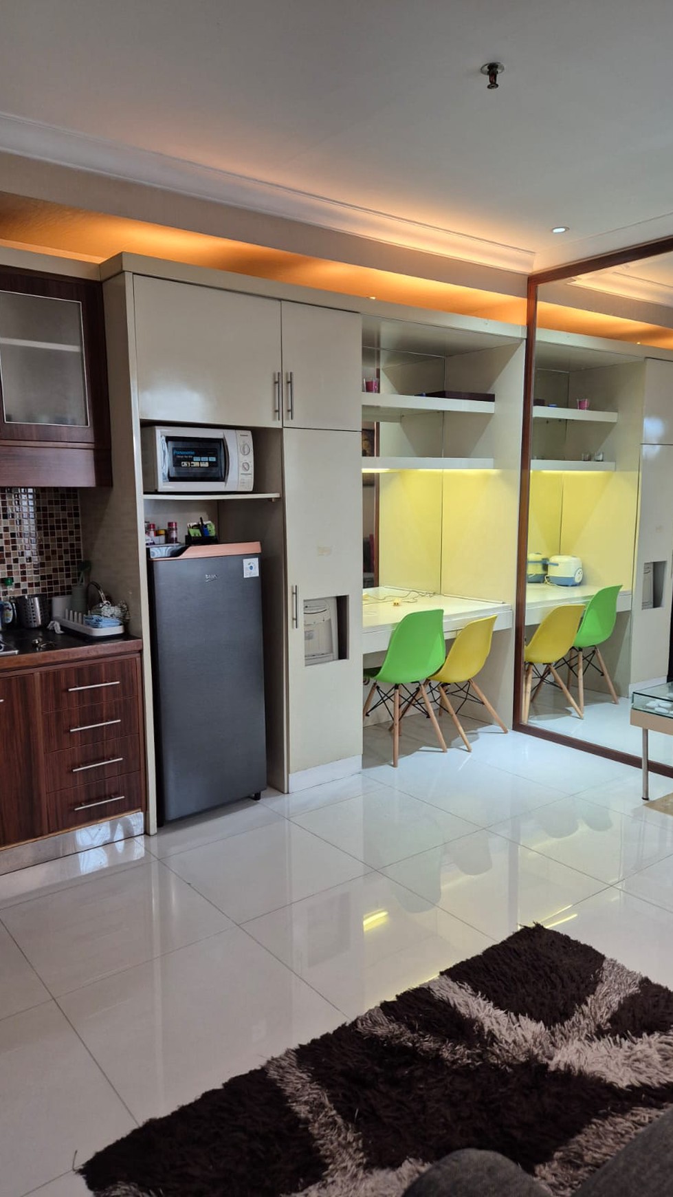 Disewakan GOOD DEAL Apartemen Batavia 1BR lokasi strategis , furnished terawat di Bendungan Hilir jakarta pusat