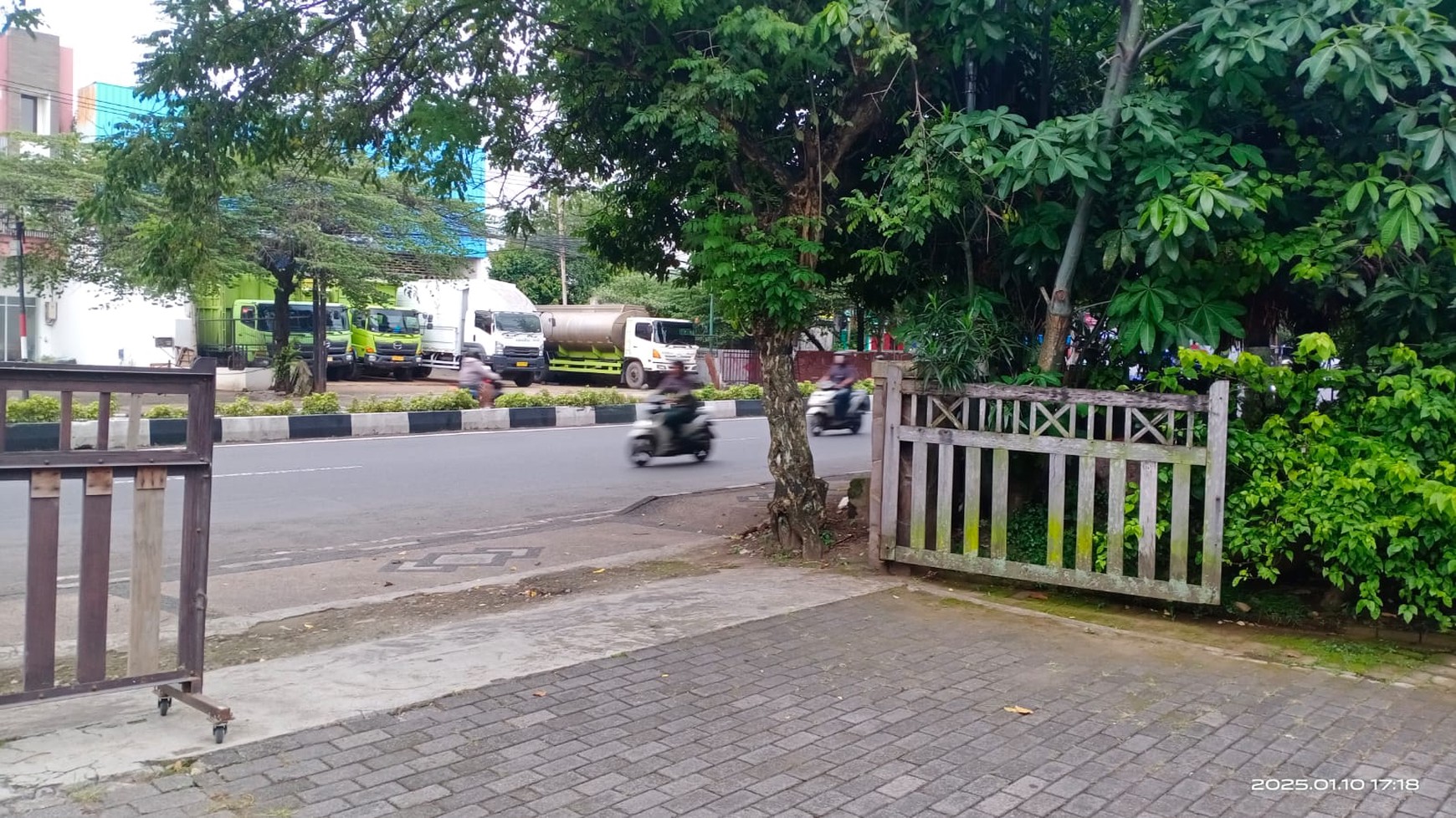 DIJUAL RUMAH KOMERSIAL DI LOKASI SANGAT STRATEGIS JALAN PROVINSI AHMAD YANI - MALANG