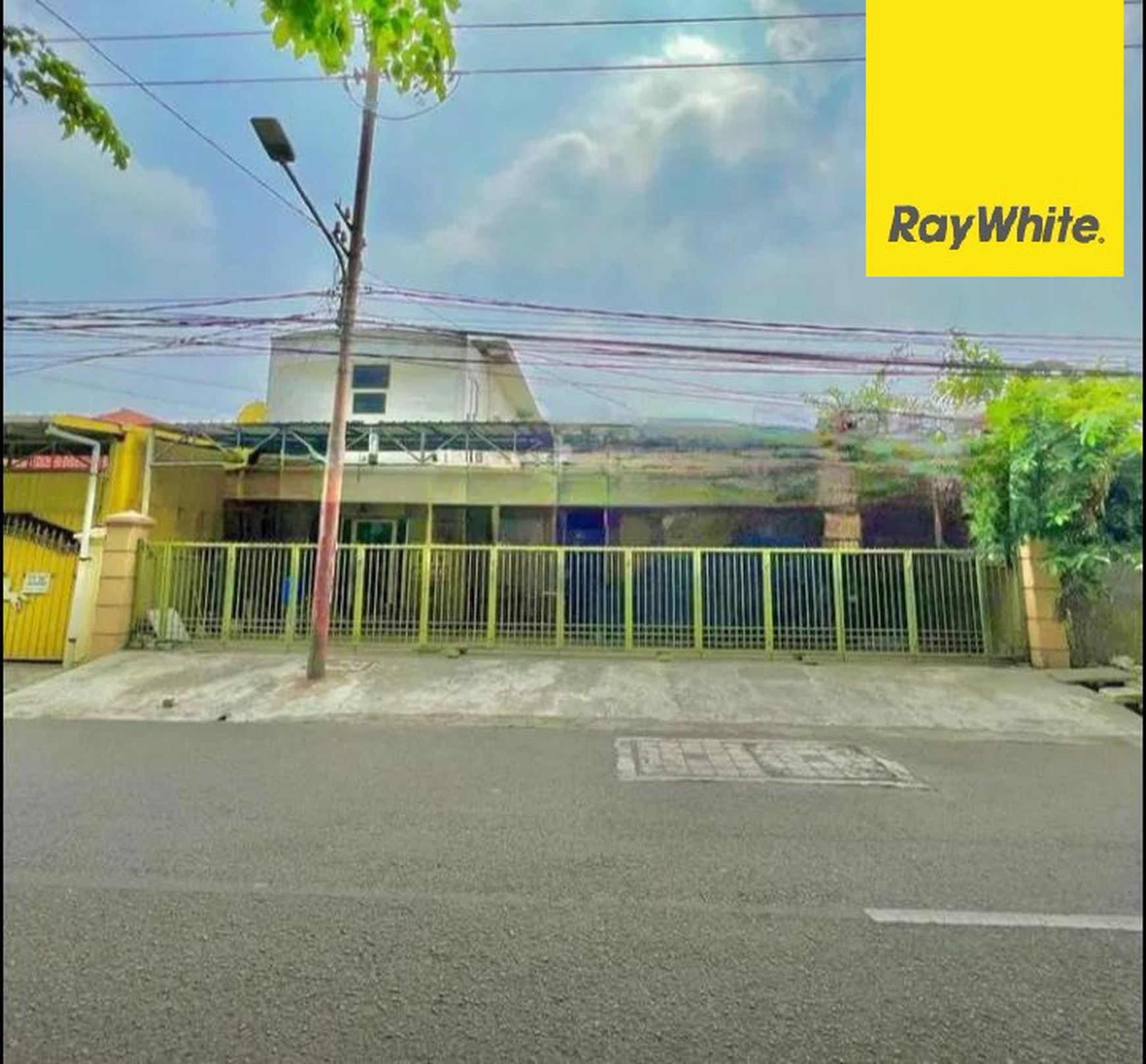 Dijual Rumah SHM di Rungkut Asri Tengah Surabaya