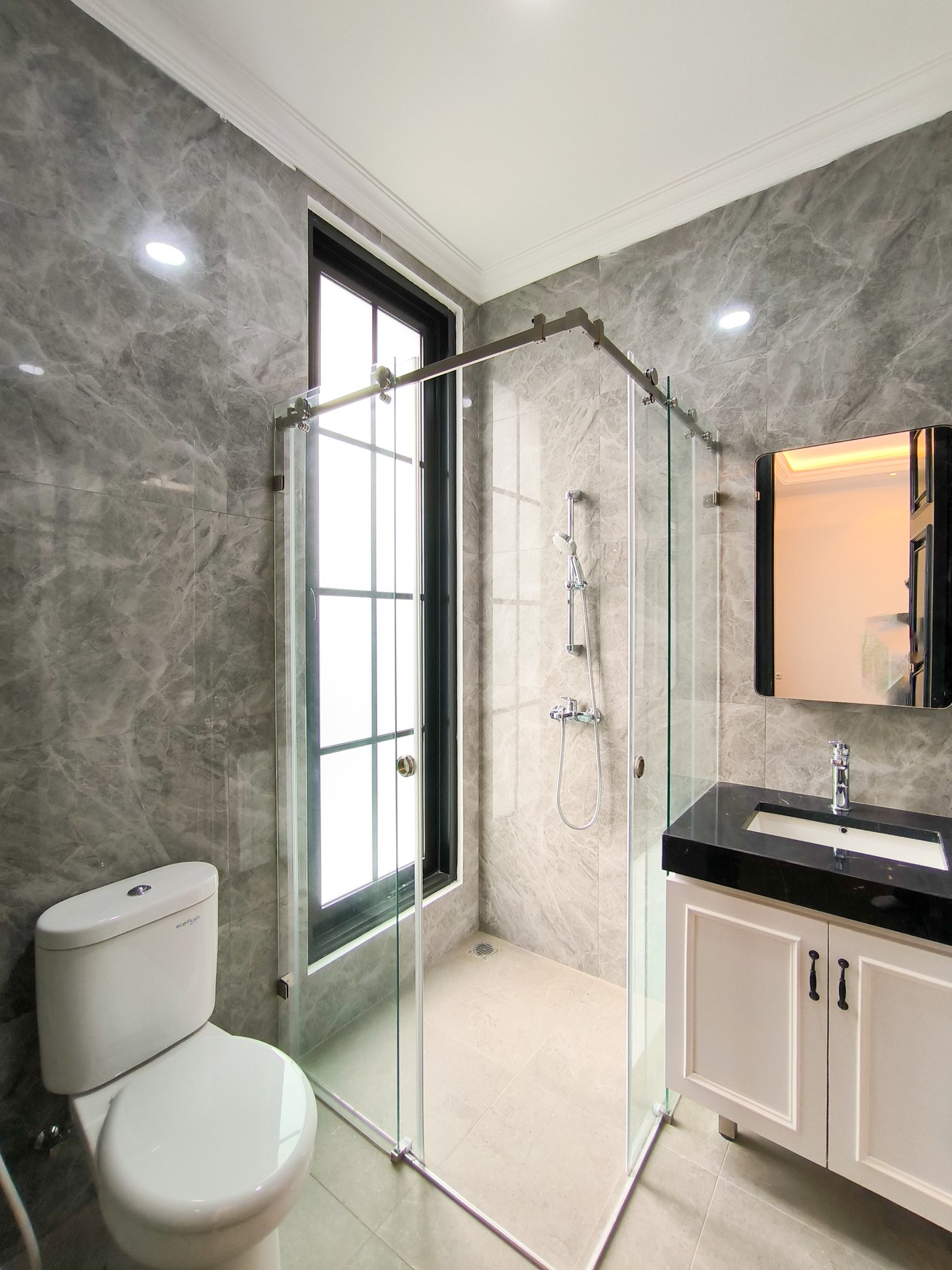 Rumah posisi hoek,dalam cluster di Bintaro Jaya 7