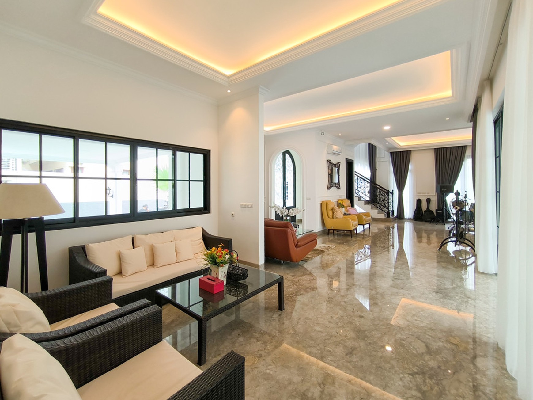 Rumah posisi hoek,dalam cluster di Bintaro Jaya 7