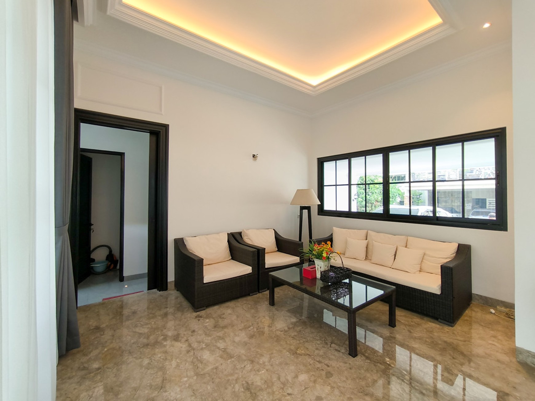Rumah posisi hoek,dalam cluster di Bintaro Jaya 7