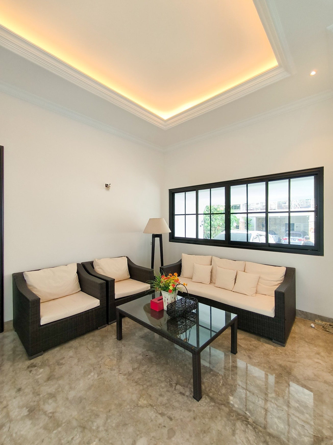 Rumah posisi hoek,dalam cluster di Bintaro Jaya 7