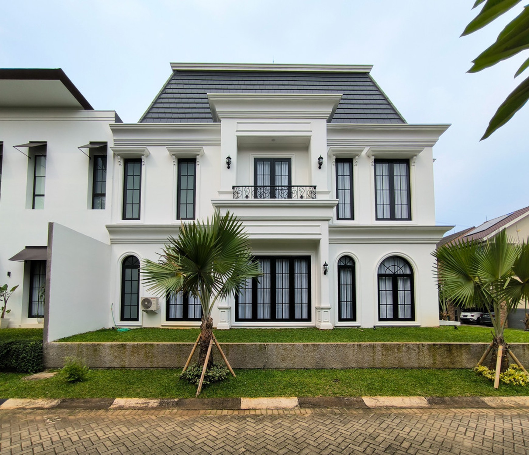 Rumah posisi hoek,dalam cluster di Bintaro Jaya 7