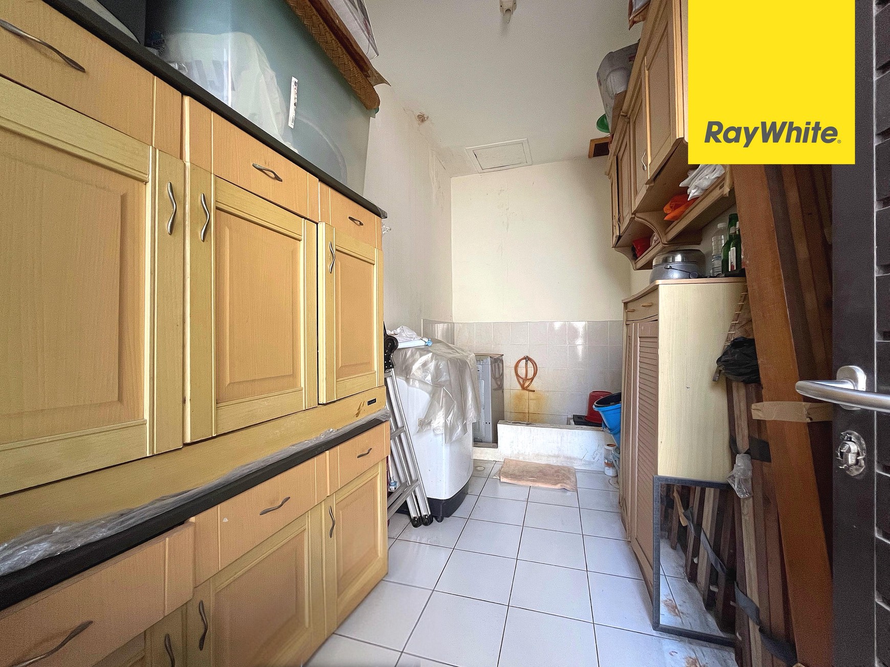 Rumah Kuldesak di Kota Wisata, Cibubur