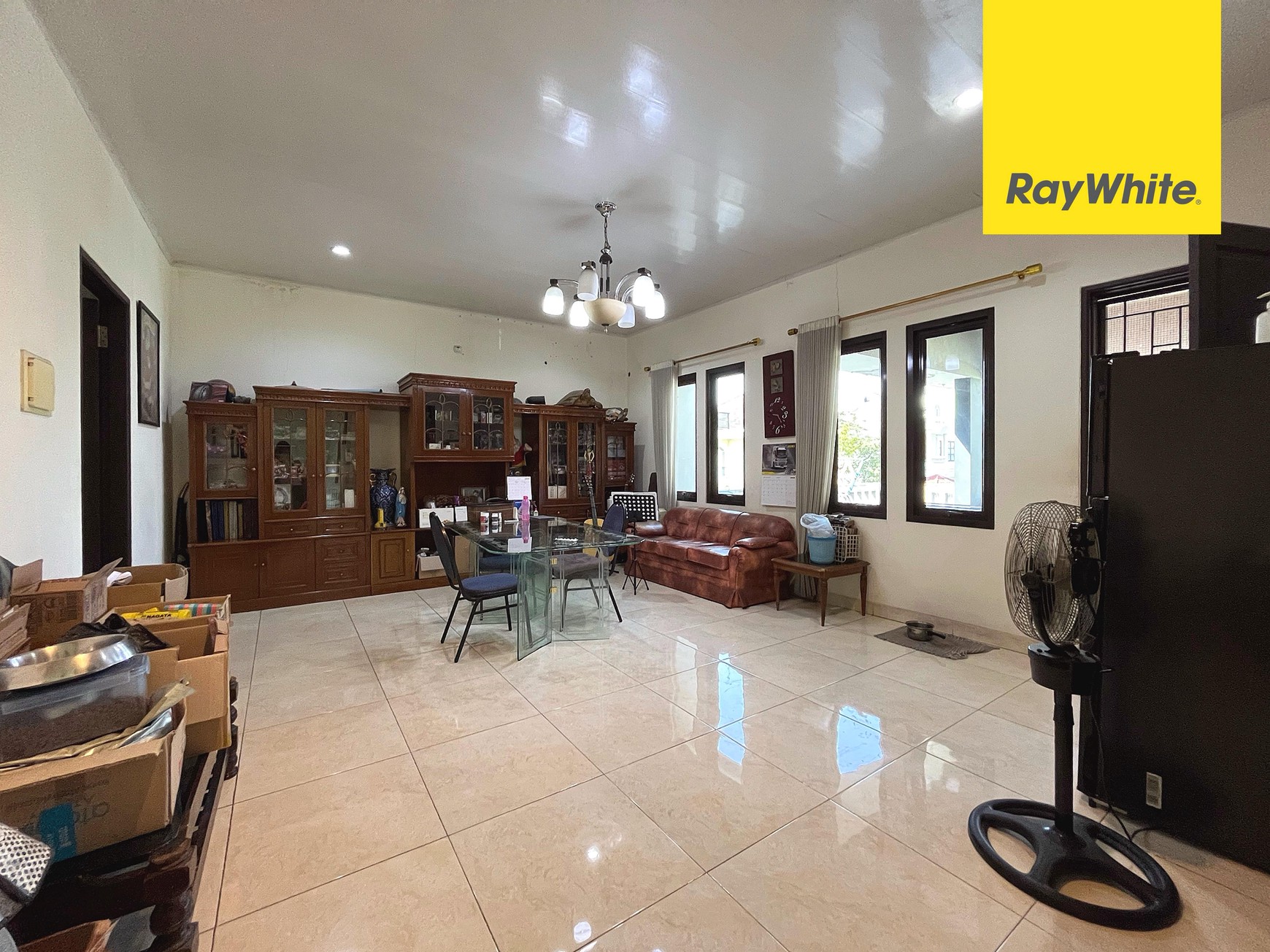 Rumah Kuldesak di Kota Wisata, Cibubur