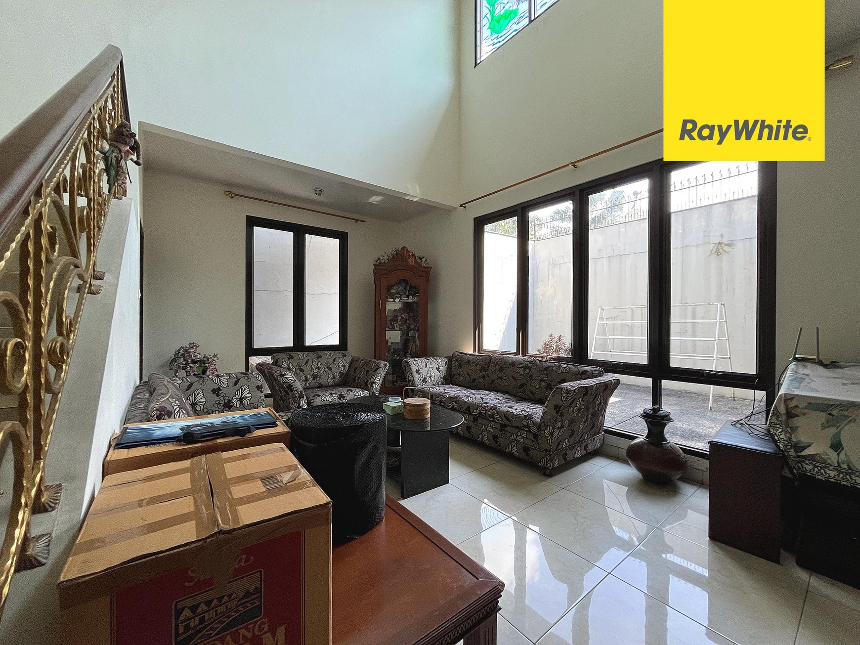 Rumah Kuldesak di Kota Wisata, Cibubur