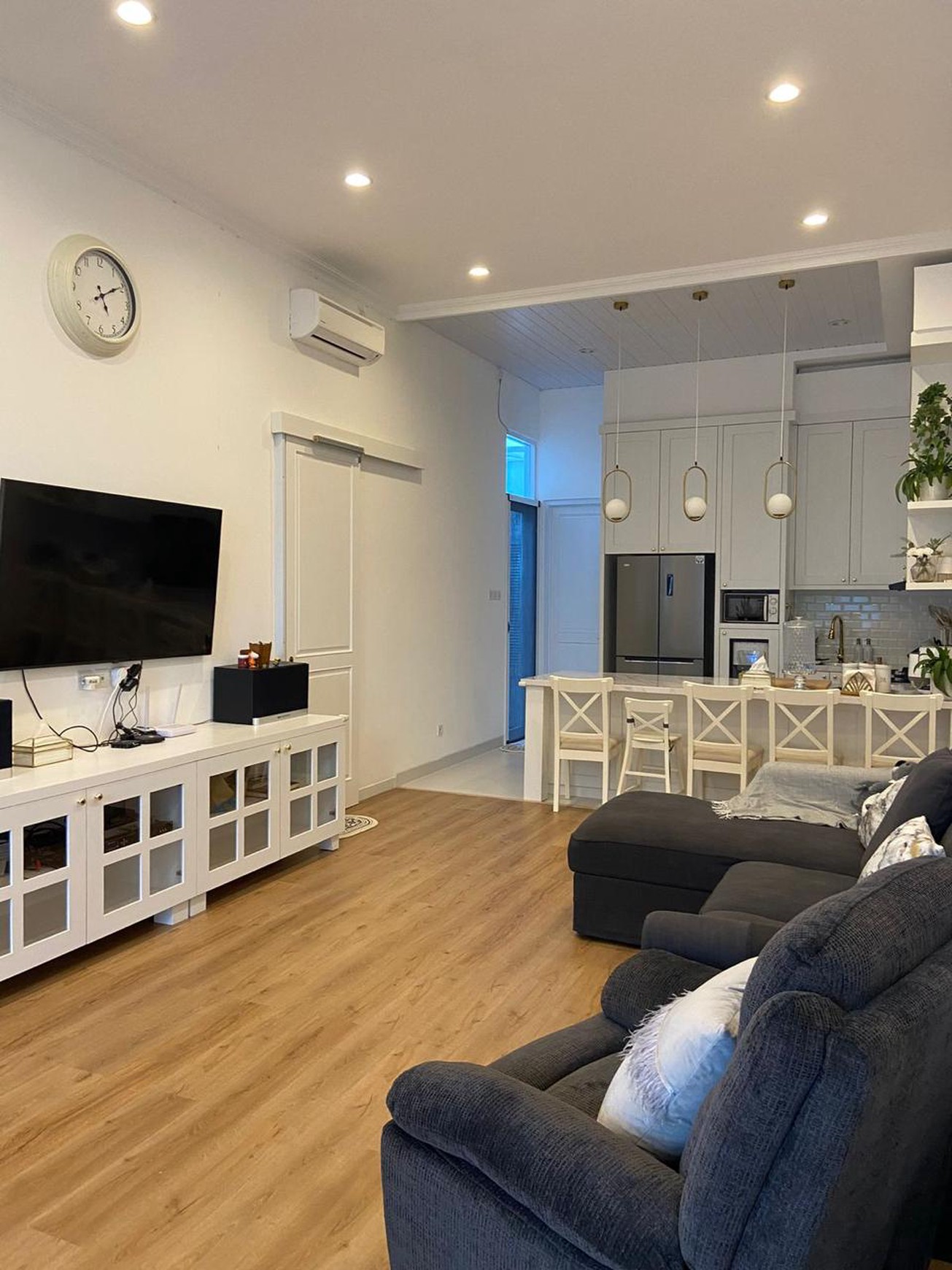 Rumah Satu Lantai Dengan Design yang sangat bagus,nyaman, lingkungan asri dan Berada di Lokasi Strategis di Taman Beverly Lippo Cikarang