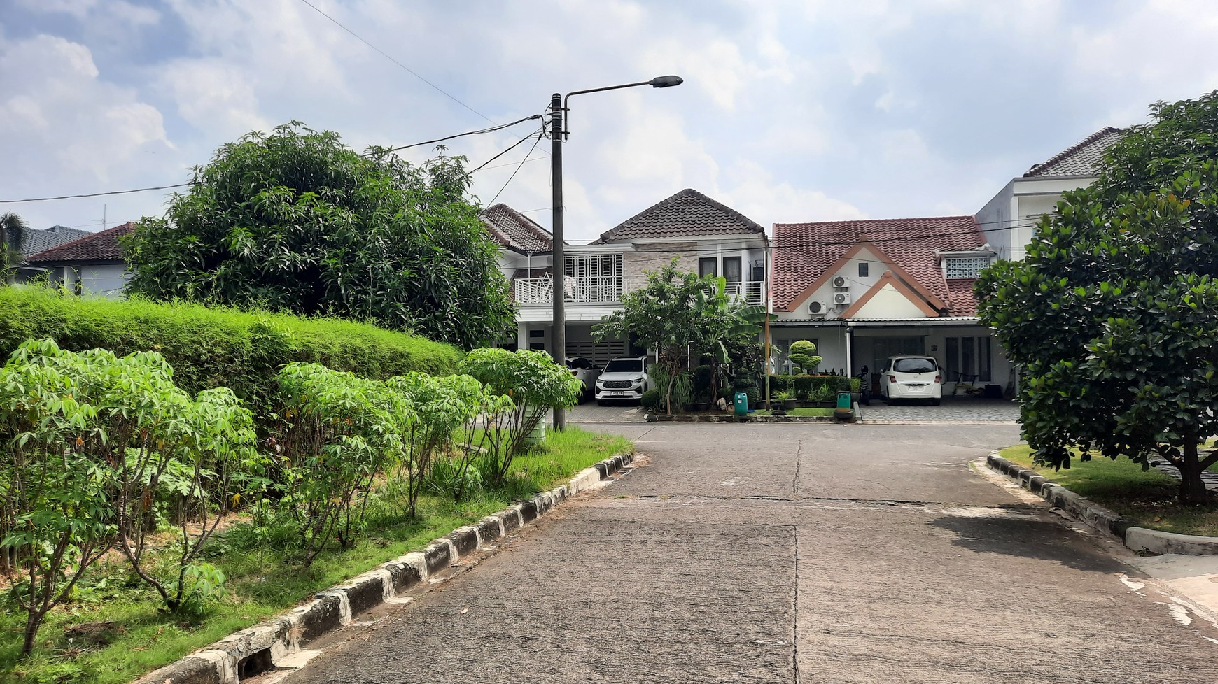 Rumah Satu Lantai Dengan Design yang sangat bagus,nyaman, lingkungan asri dan Berada di Lokasi Strategis di Taman Beverly Lippo Cikarang