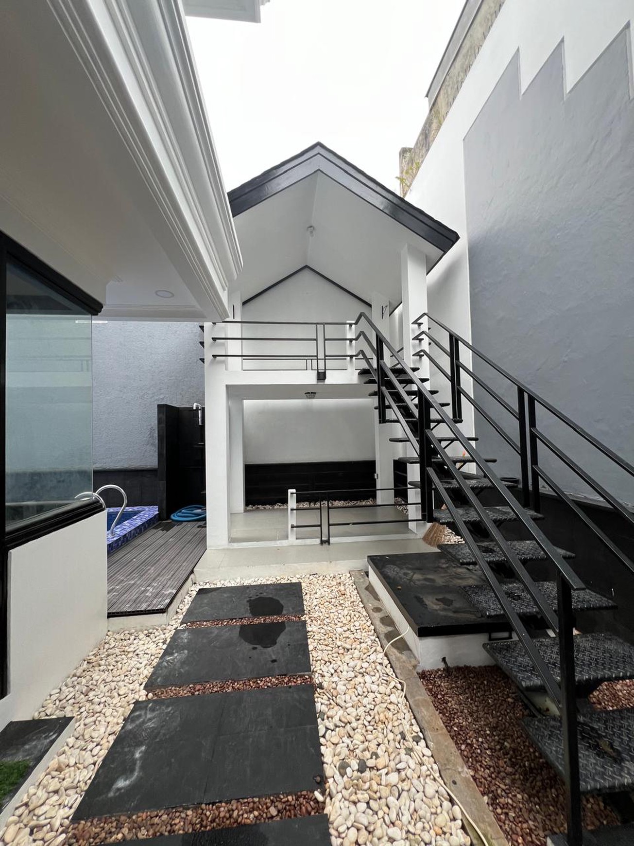 Rumah pool,power room di Bintaro Jaya 8