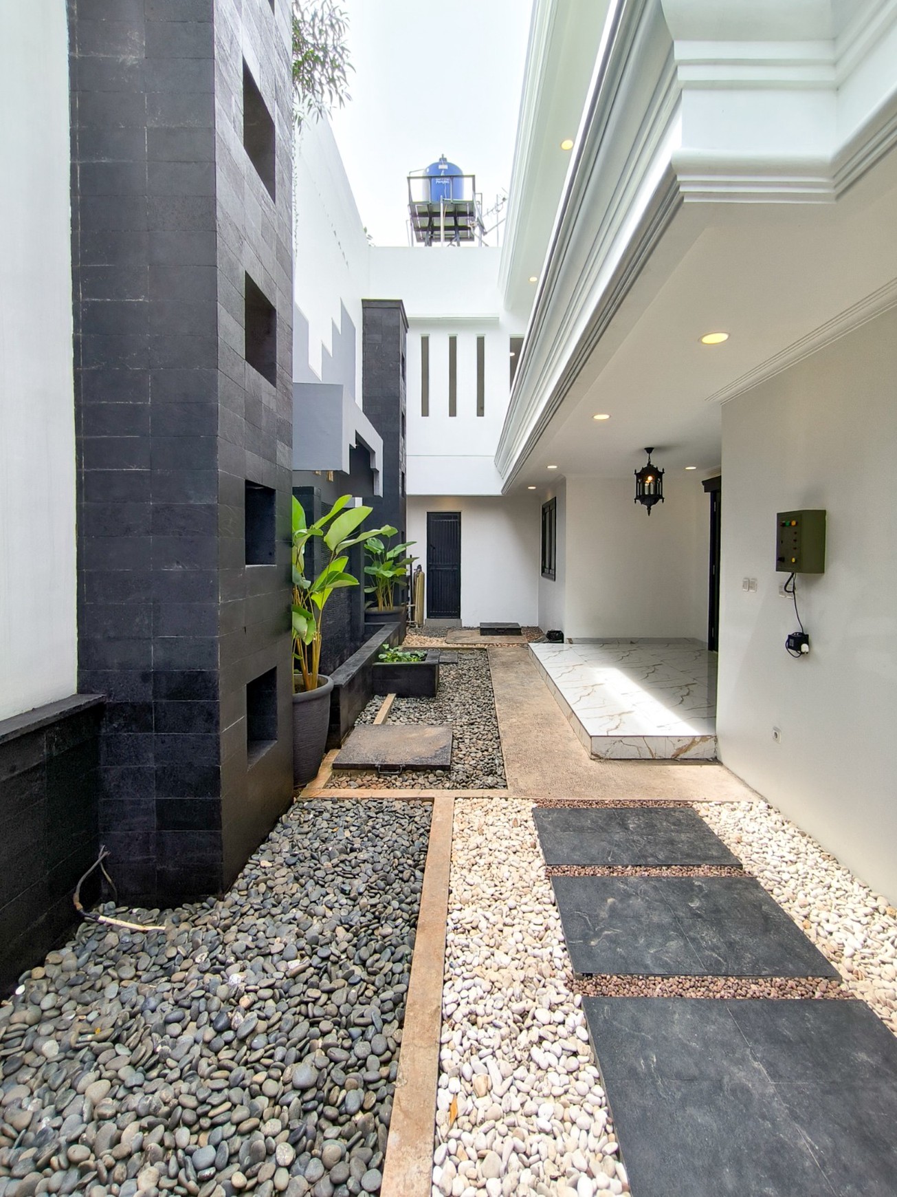 Rumah pool,power room di Bintaro Jaya 8
