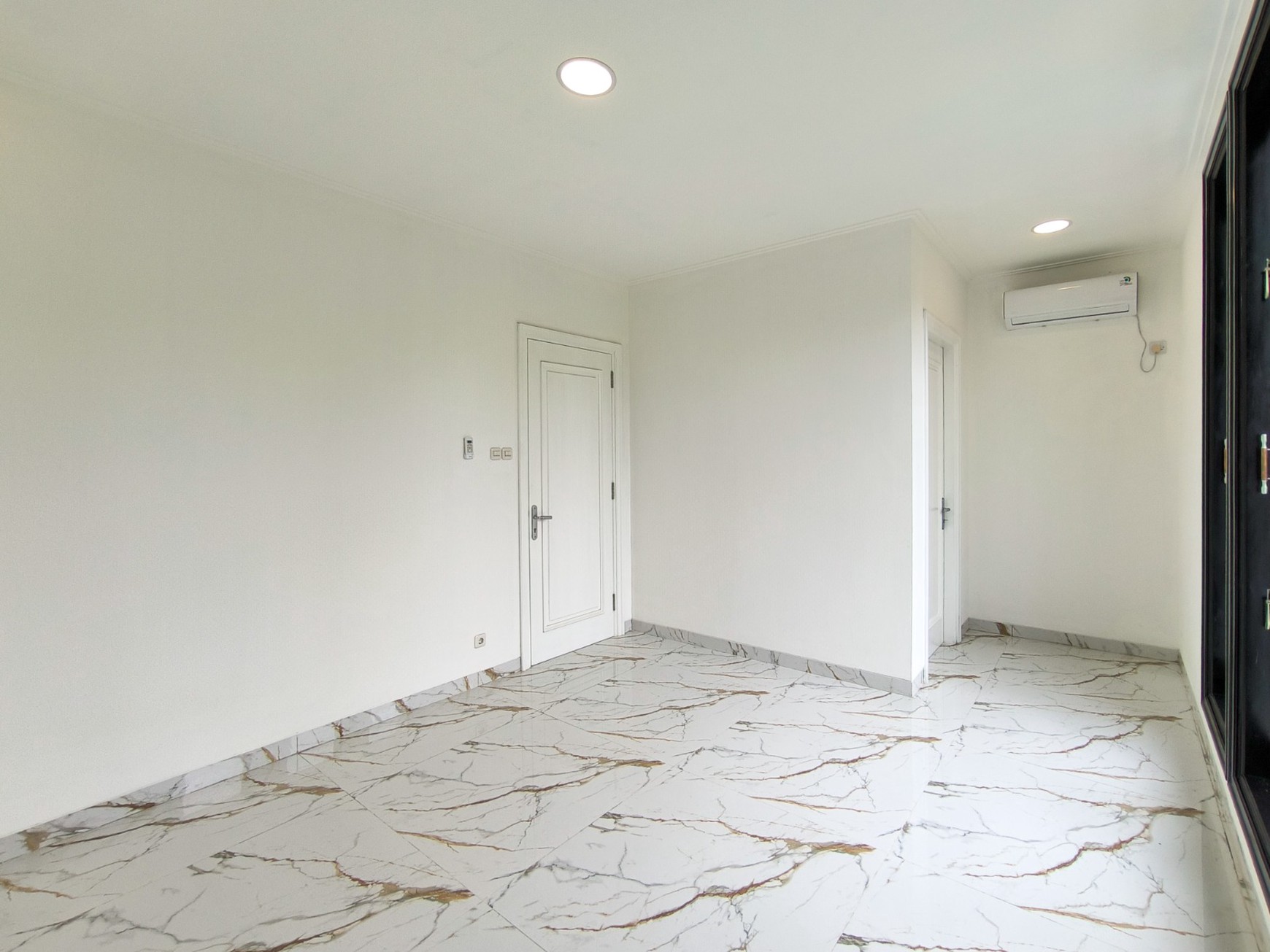 Rumah pool,power room di Bintaro Jaya 8