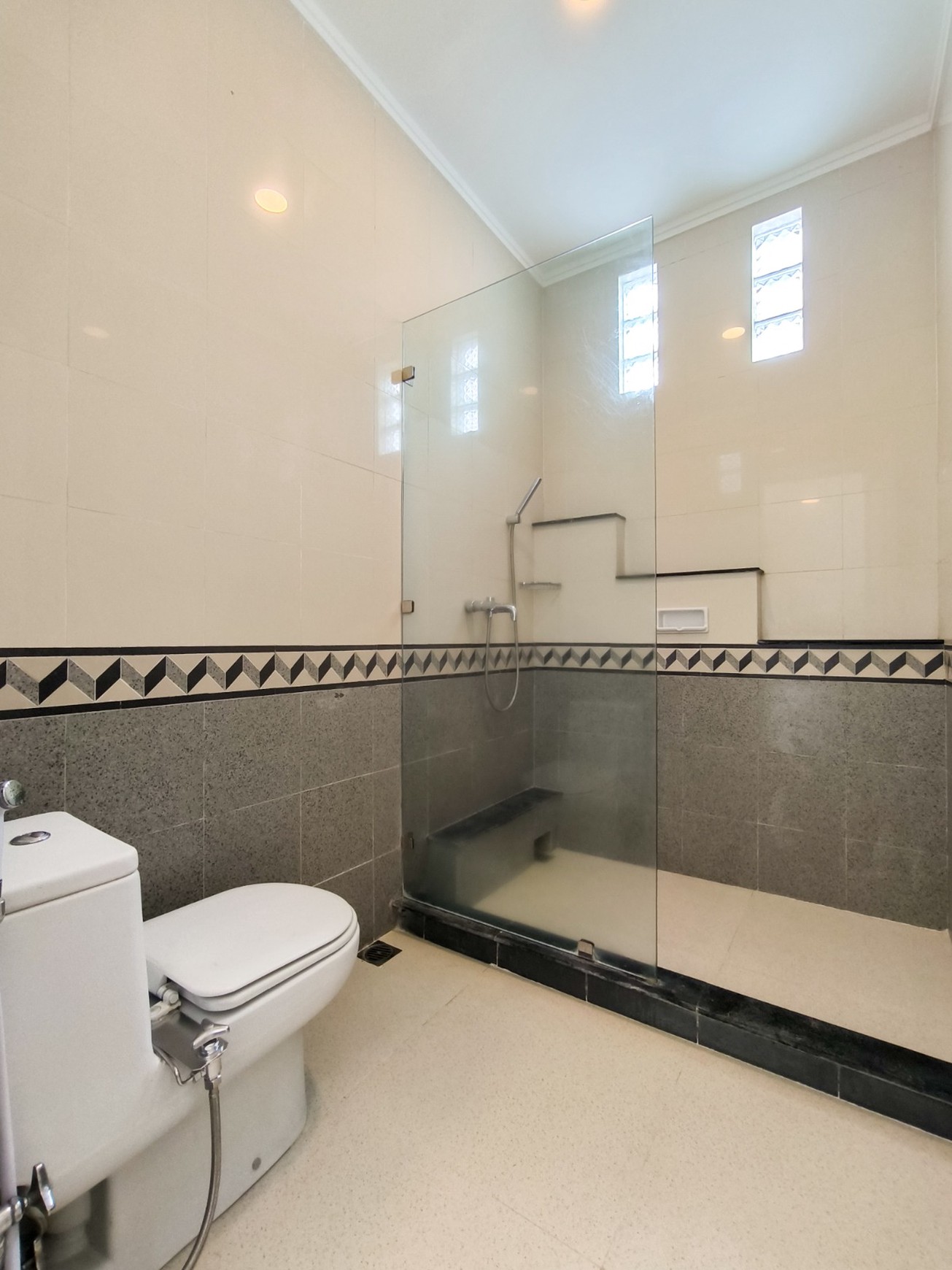 Rumah pool,power room di Bintaro Jaya 8