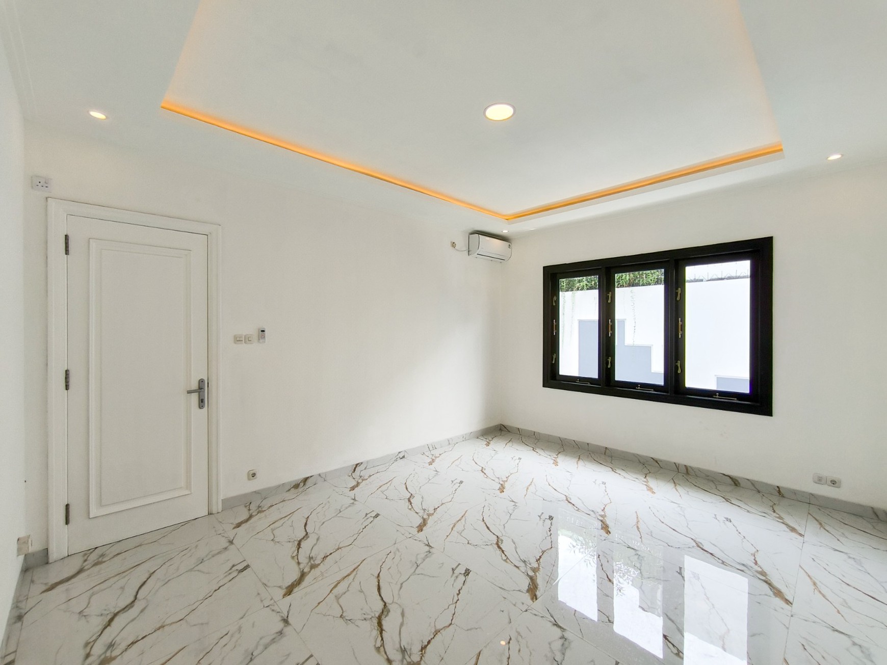 Rumah pool,power room di Bintaro Jaya 8