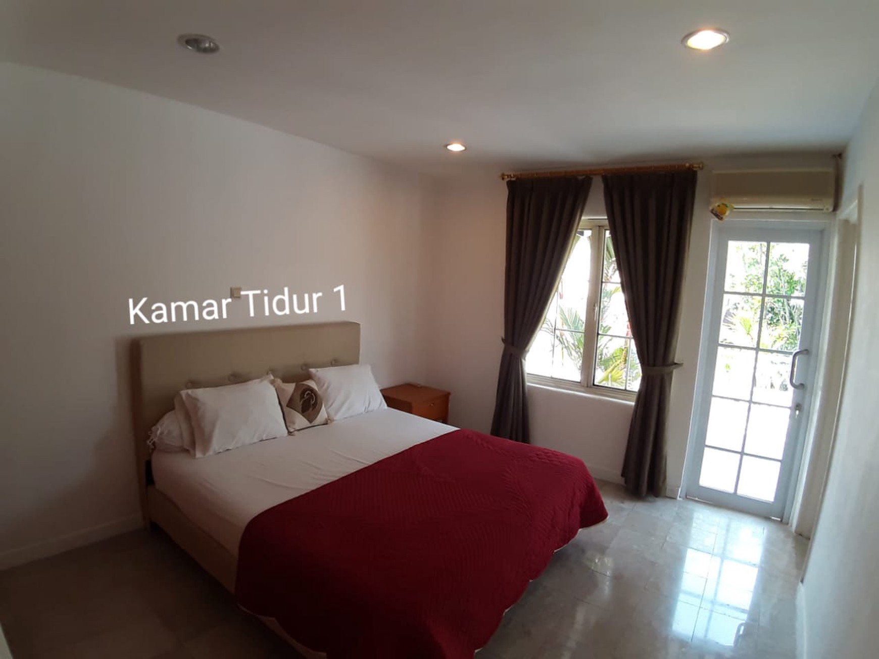 Rumah 2 Lantai Siap Huni dengan 4 KT dan 3 KM Luas 500 m2 dan Bangunan 800 m2 Sertifikat SHM @Sentul City, Bogor